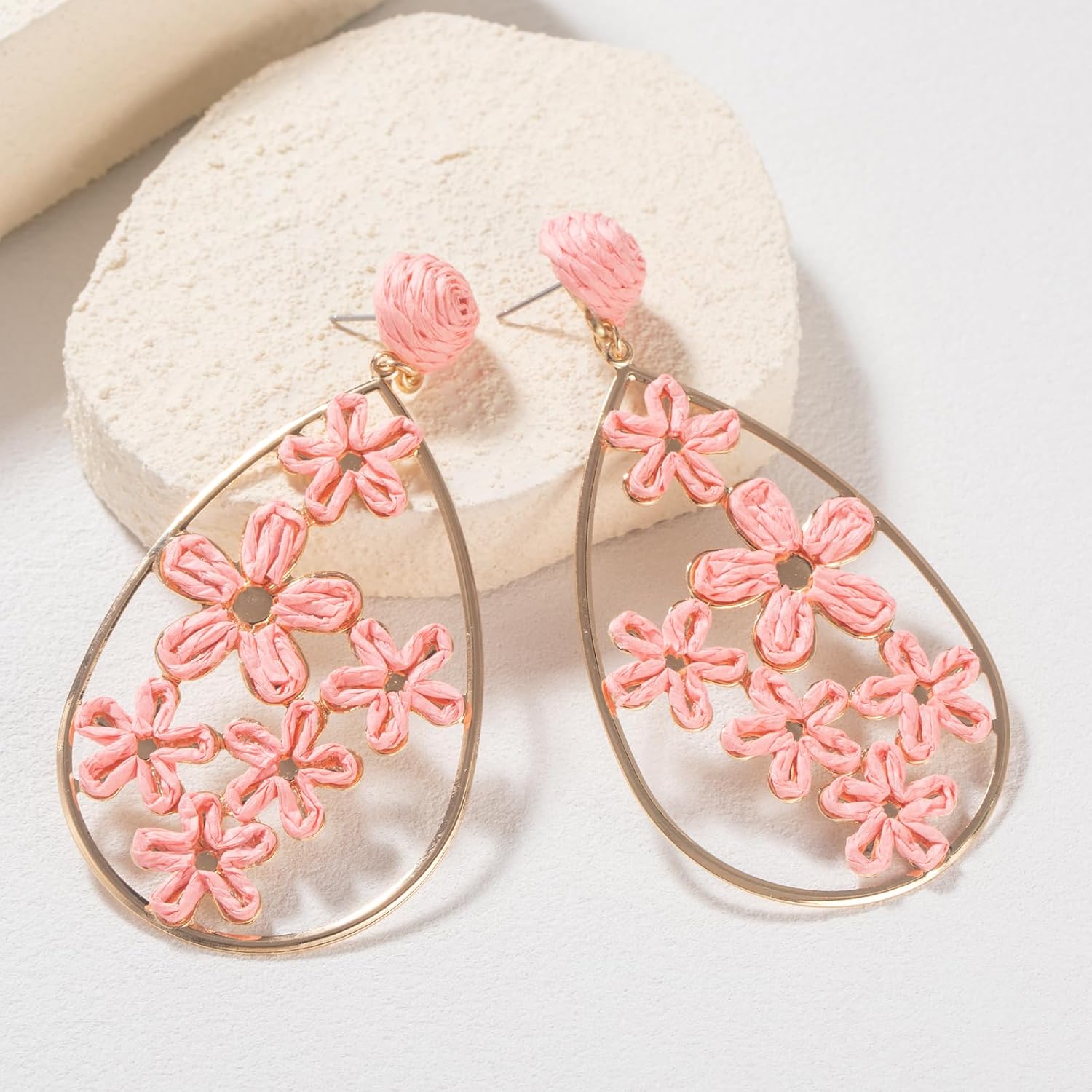 Flower Teardrop Earrings Boho Raffia Earrings Cute Floral Dangle Earrings Trendy Statement Jewelry for Women - Image 3