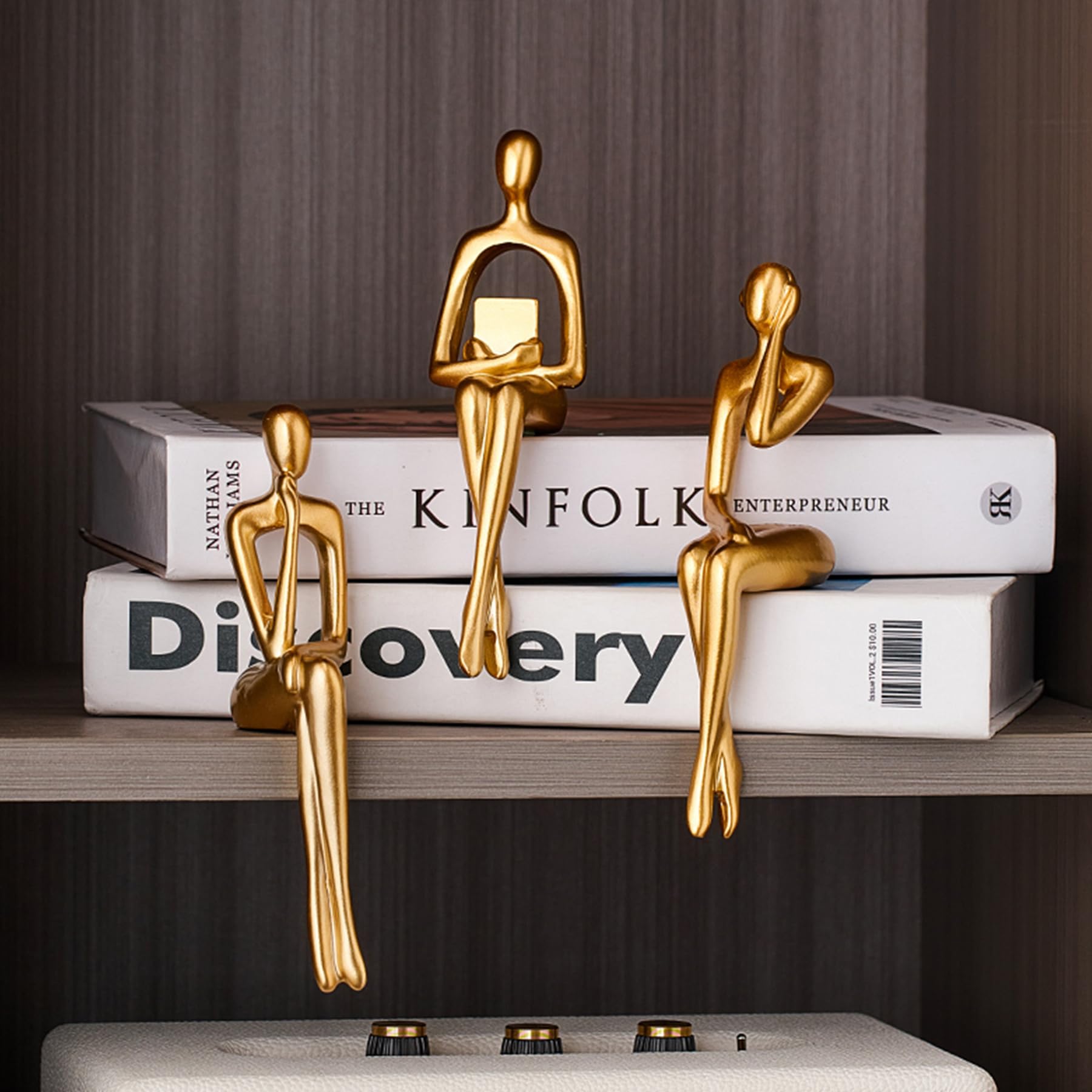 金色装飾のフィギュア