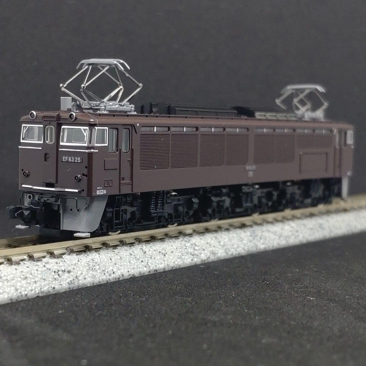 Amazon.co.jp: TOMIX 98922 EF63 電気機関車（24 25号機 茶色）限定品