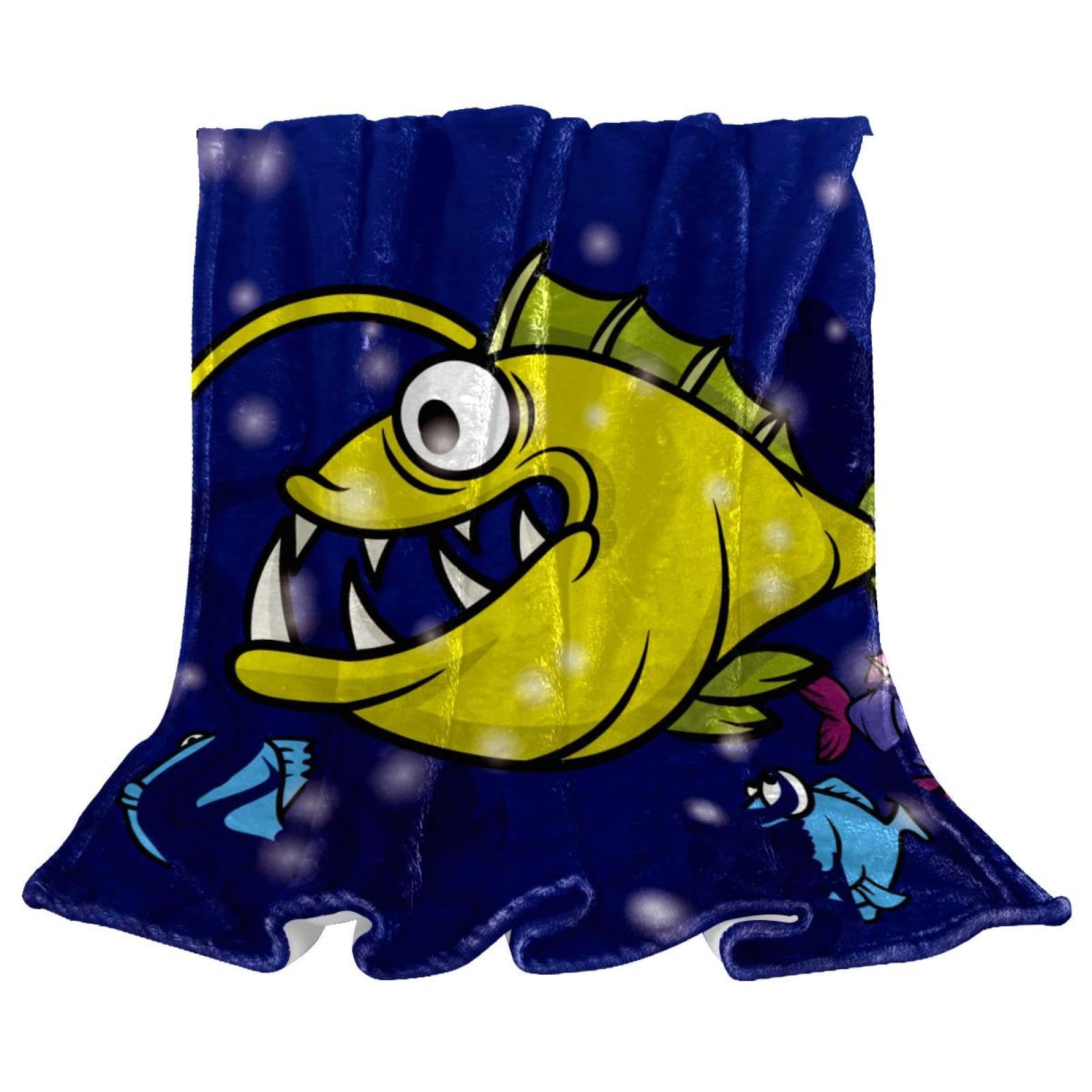 Couverture polaire poisson jaune pour vos soirées cocooning sur le canapé