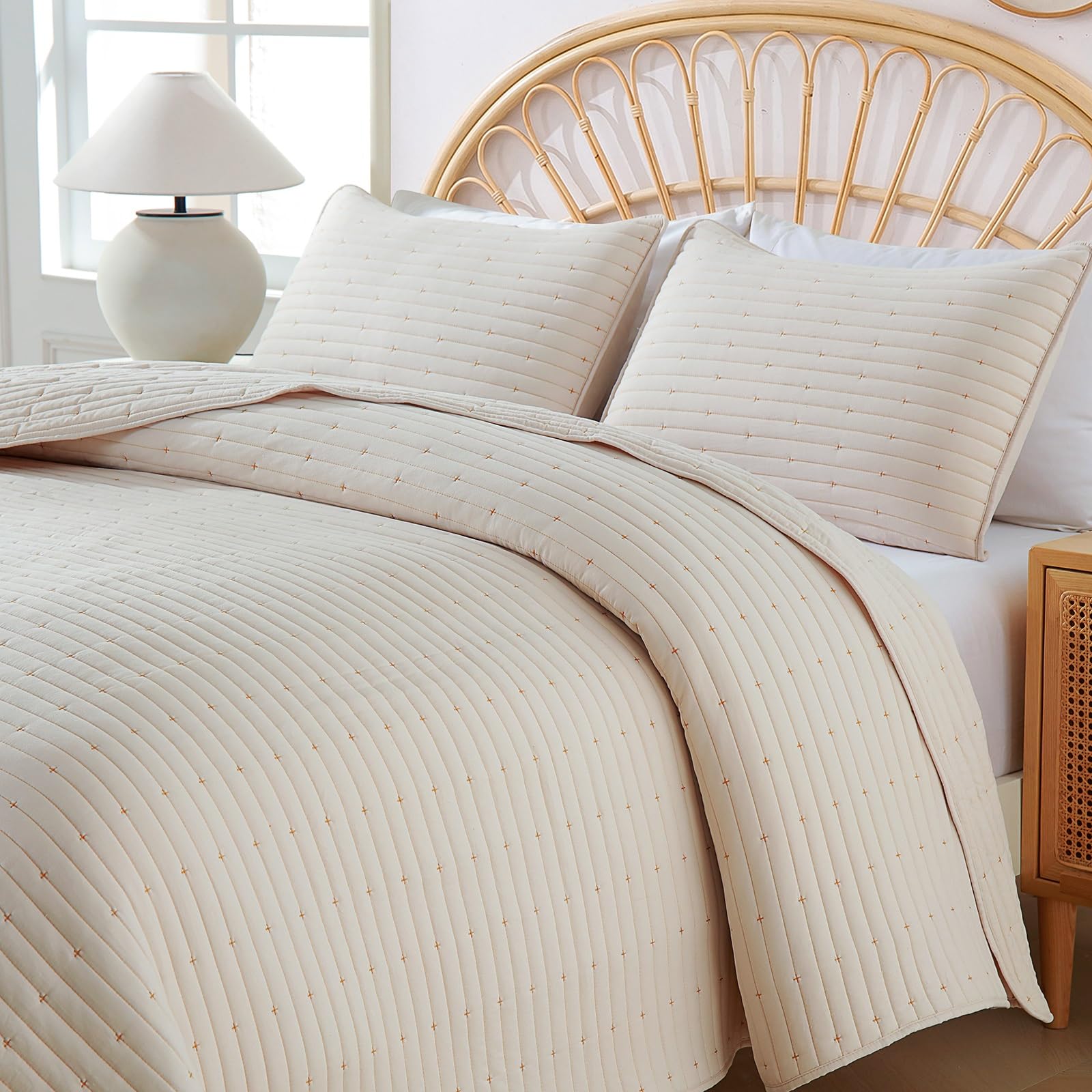 GREAGLE Queen Quilt Set, Full Size Lightweight Bedspread Coverlet Bedding Set with 2 Pillow Sham(20 x 26 in), (Beige, 90x90 Inches)