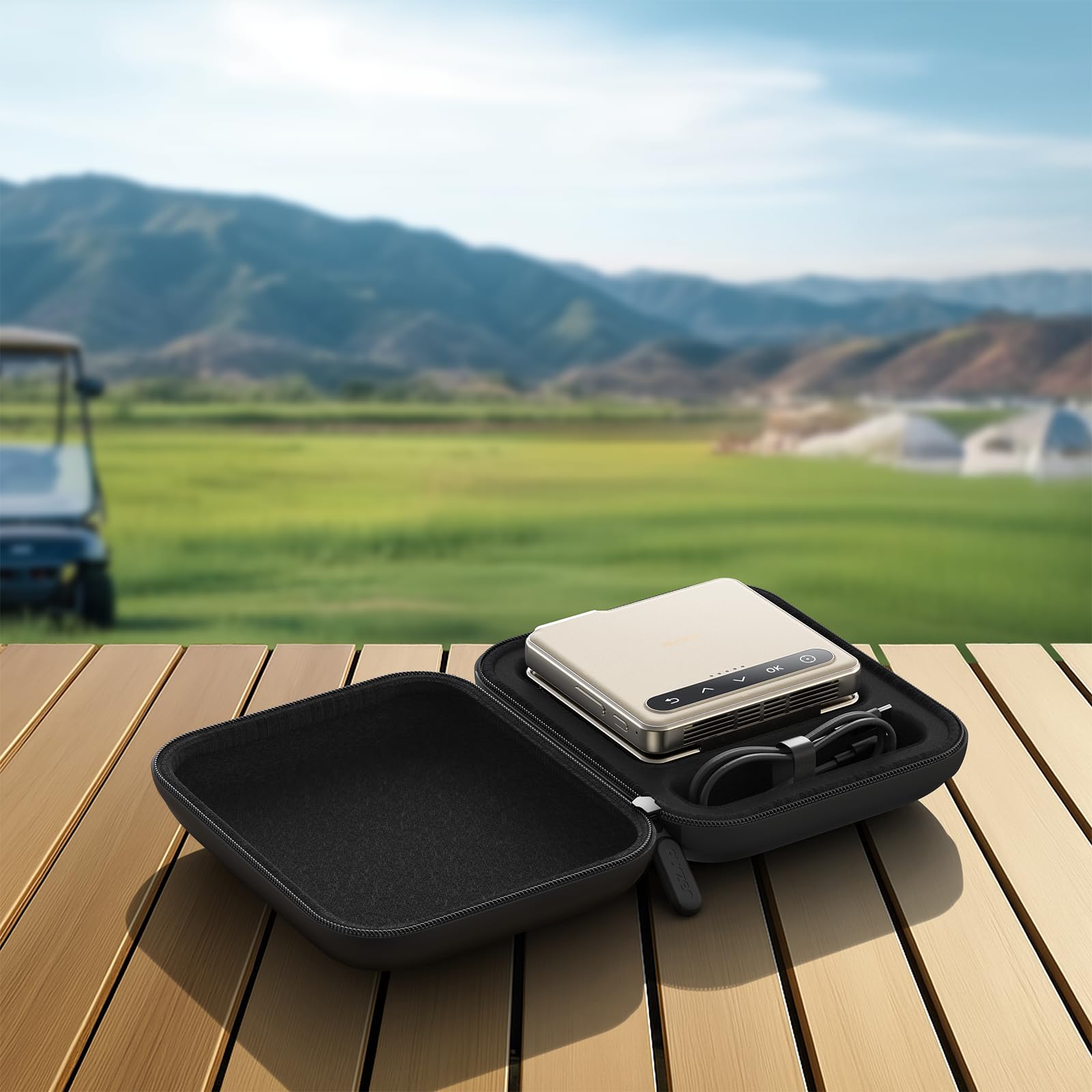 Aurzen CasePlay Tragetasche für Zip Mini Beamer – Wasserdicht & Stoßfest, mit Typ-C Schnellladekabel – Perfekt für unterwegs
