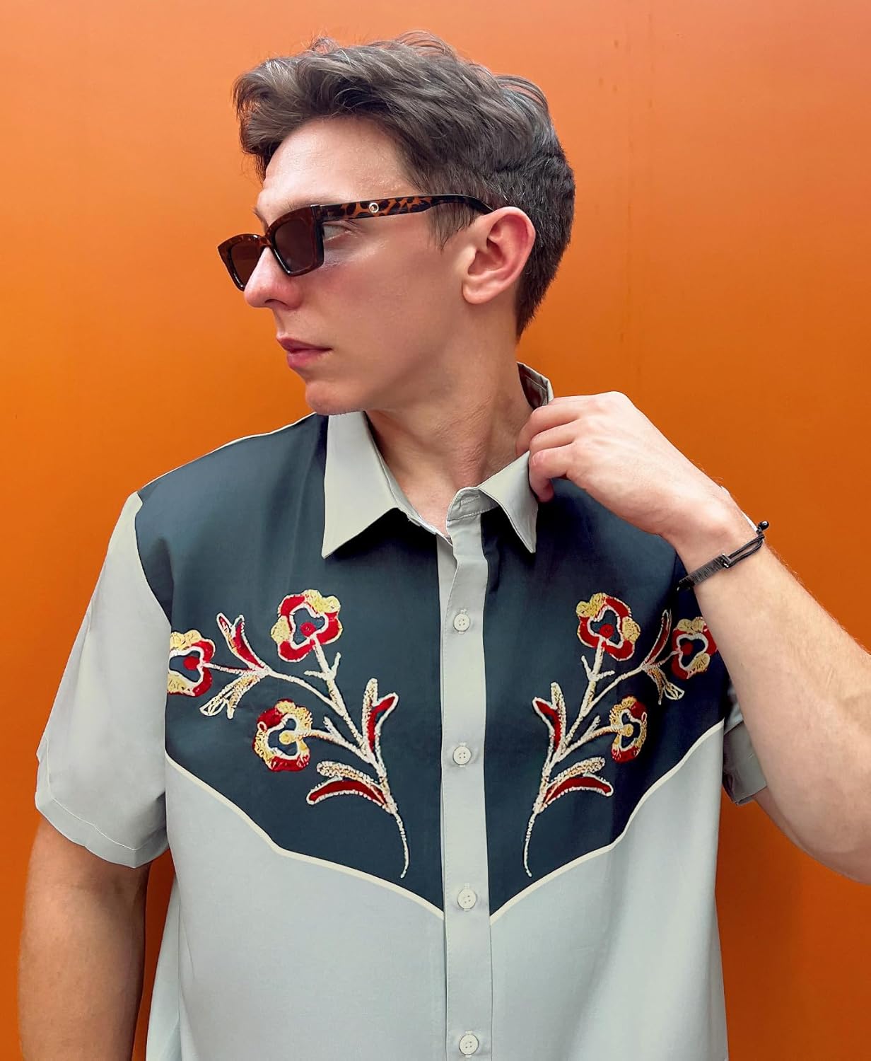 Men’s Hawaiian Shirt Short Sleeve Western Style Symmetrical Pattern Button Up Casual Holiday Beach Summer Shirt - Image 3