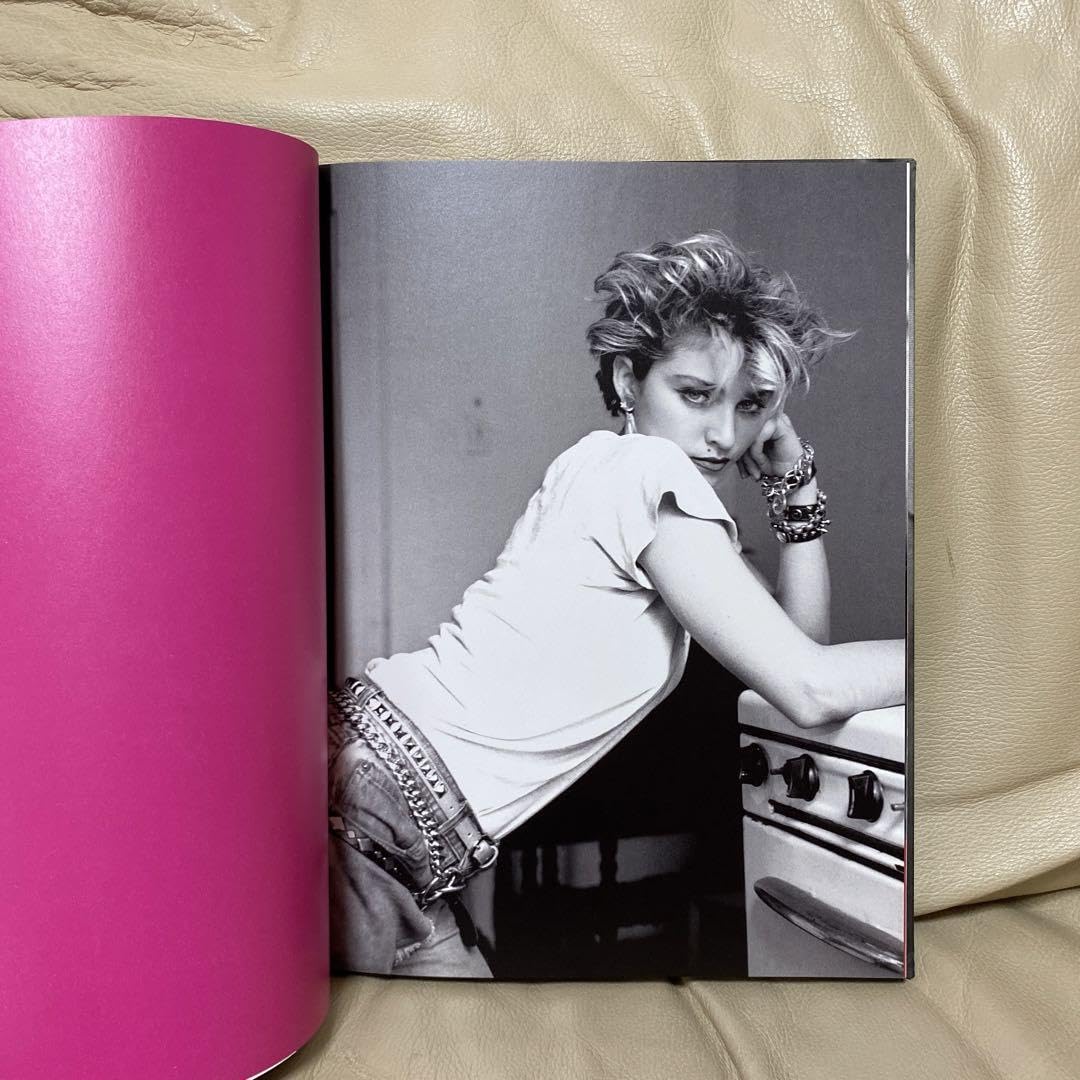 Amazon.co.jp: マドンナ 写真集 Madonna NY C : おもちゃ