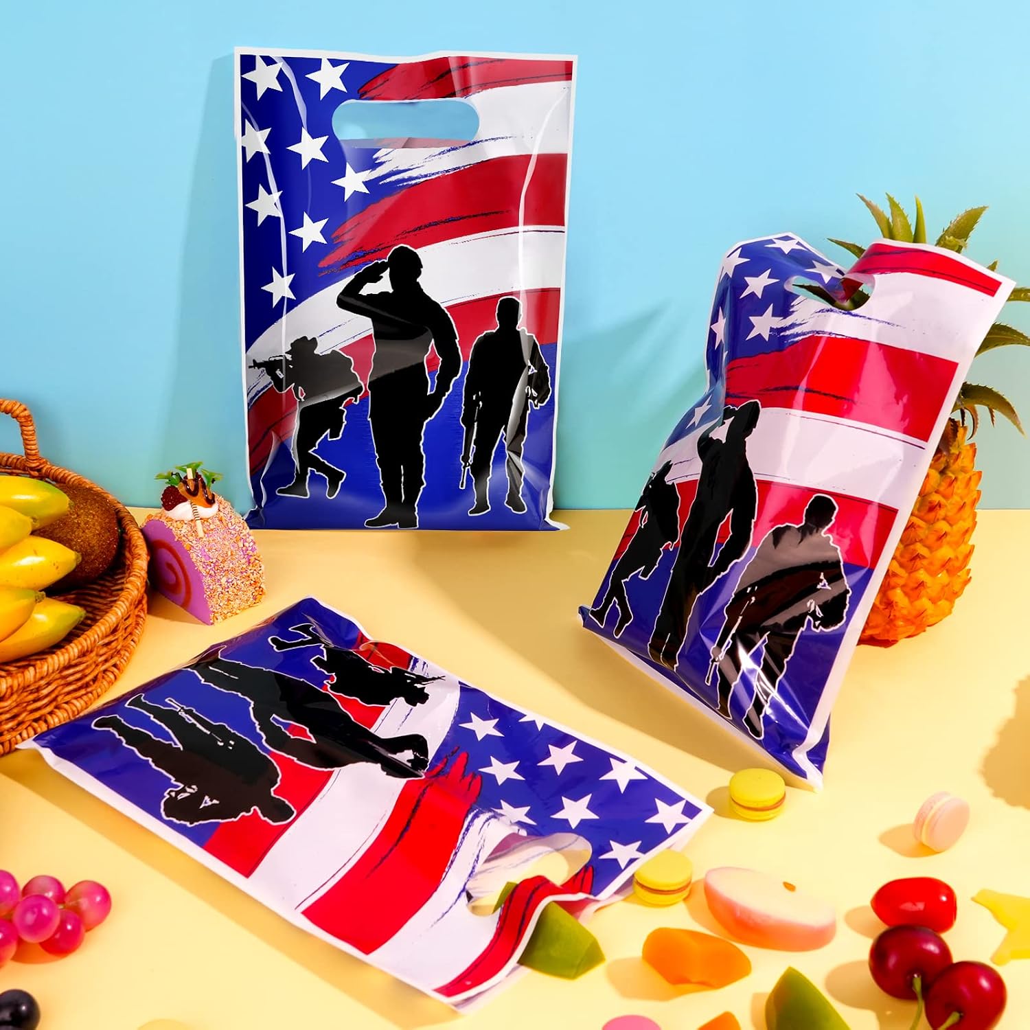 MASHAN 50pcs Veterans Day Gift Bags, Plastic Goodies Treat Bags with American Flag Patriotic Soldier for Independence Day Memorial Day and Army Party Decorations