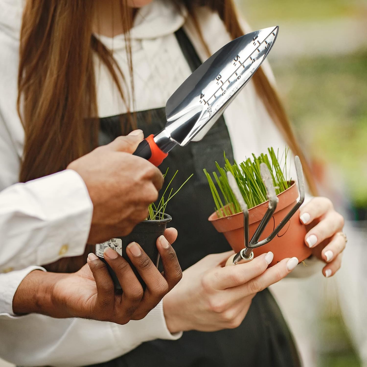 defutay Garden Trowel with Scale, Aluminum Heavy Duty Gardening Trowel Multifunctional Dibbler Garden Tool for Planting Weeding Digging Transplanting Cutting Measuring (Orange) : Patio, Lawn & Garden