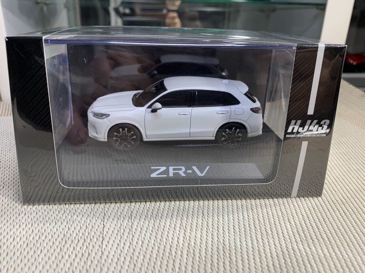 Amazon.co.jp: ホビージャパン 1/43 ミニカーZR-V(ホワイト) : おもちゃ
