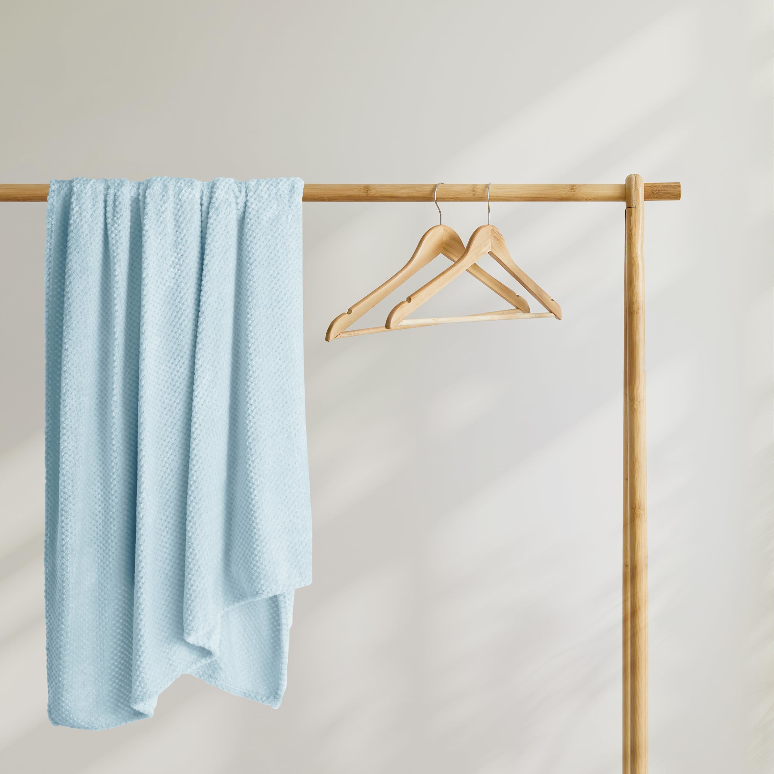 DecoKing Henry Manta de Microfibra 220x240 cm Mantas Polar Extra Suave y Blanda Muy Cómoda Caliente y Ligera Azul Claro