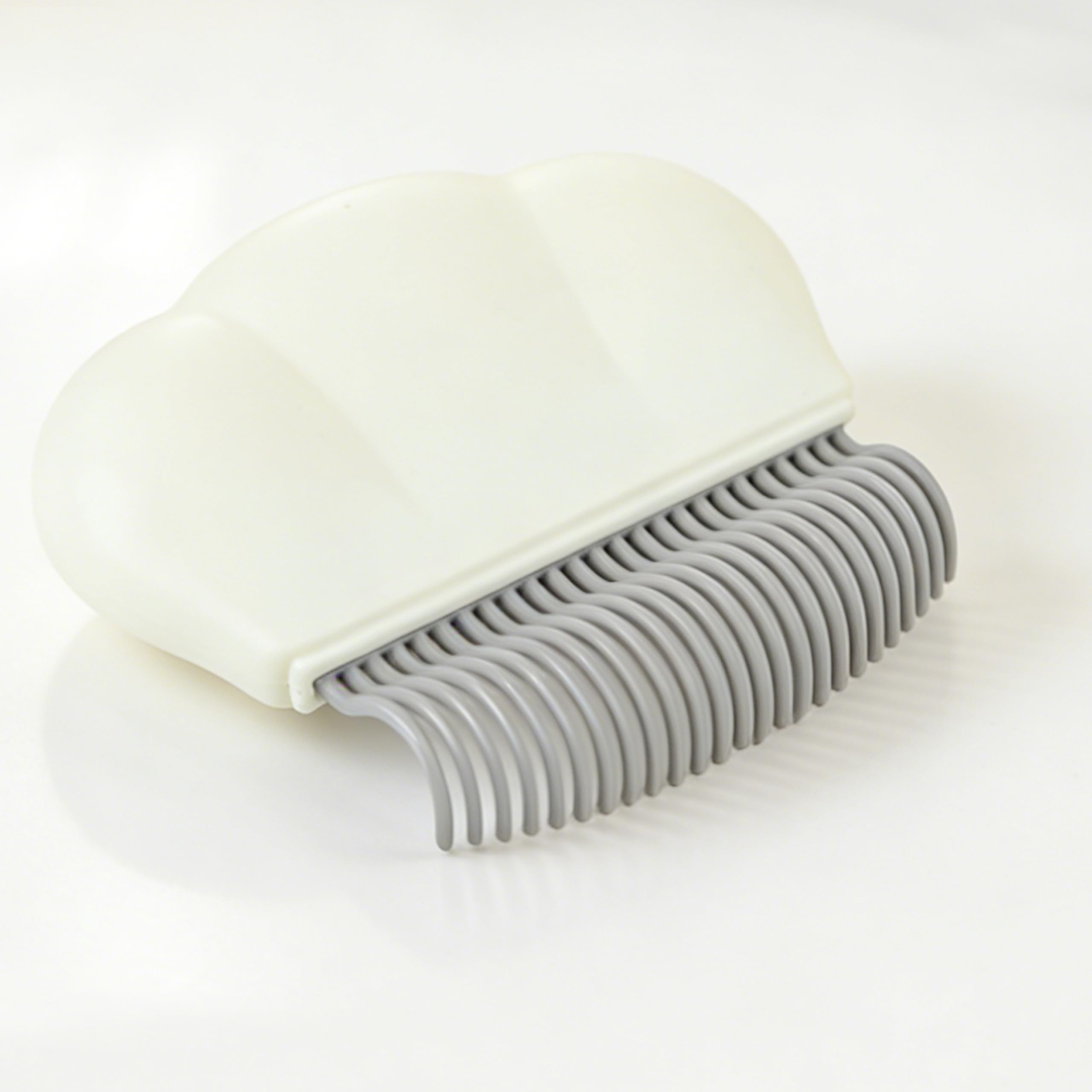 2-in-1 Pet Hair Removal Massaging Shell Comb, Soft Deshedding Brush for Cats &amp; Dogs, Gentle Grooming Tool for Mats &amp; Tangles (White)