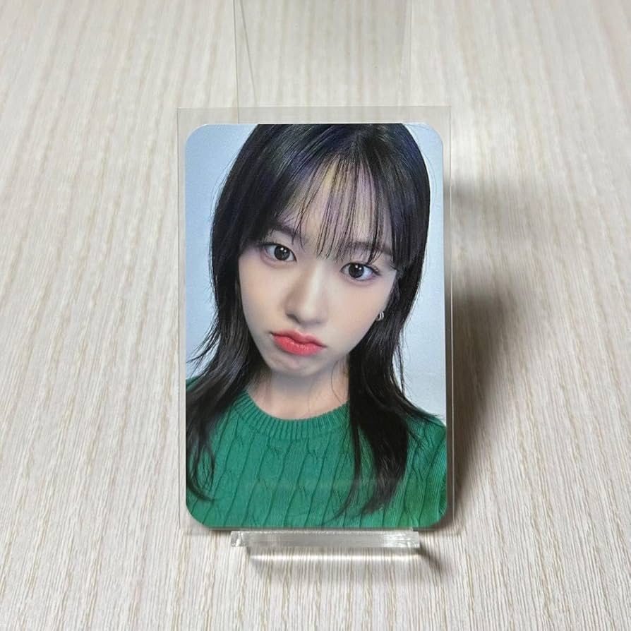 Amazon.co.jp: Ive アンユジン ハナ銀行 トレカ 韓国限定 : おもちゃ