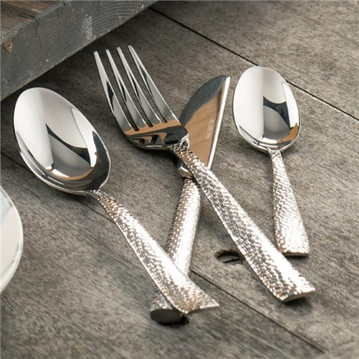 BELLEUAGE セット Amazon.com | Belleek Nordica 24-Piece Cutlery Set - Polished 18/10