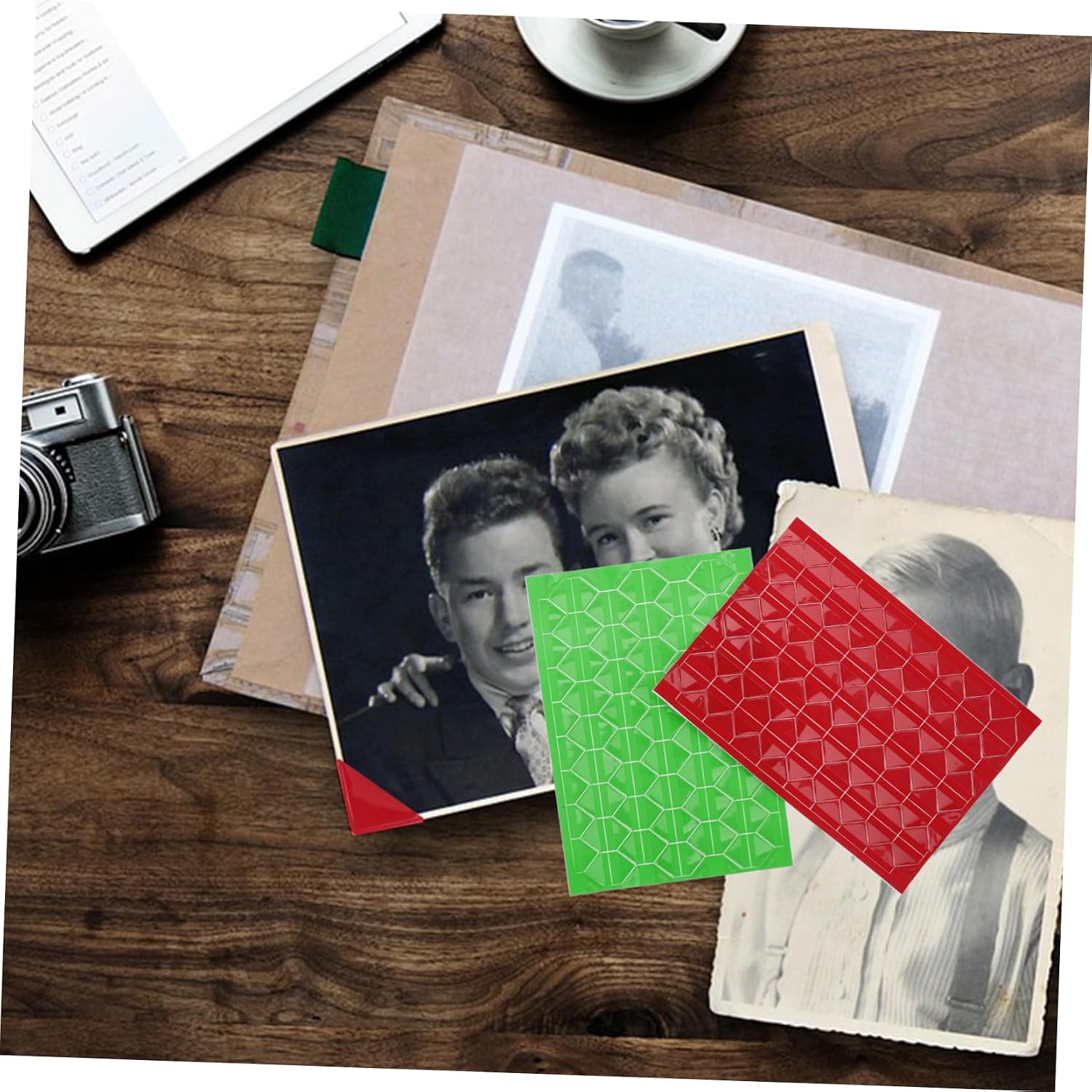 PLAFOPE DIY Photo Mounting Corners 10 Sheets/Package 102 Pieces of Self-Adhesive Corner Stickers for Scrapbooking Photo Album Random Color