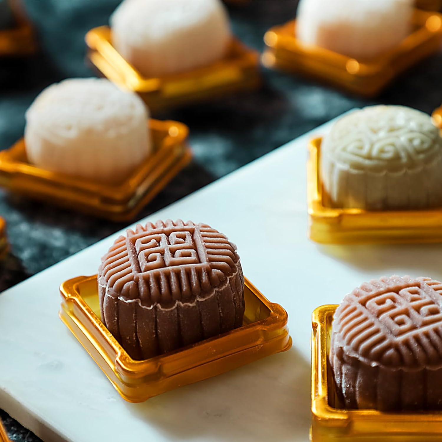 Plastic Mini Cake Box, Square Moon cake Dome Cake Boxes, Golden