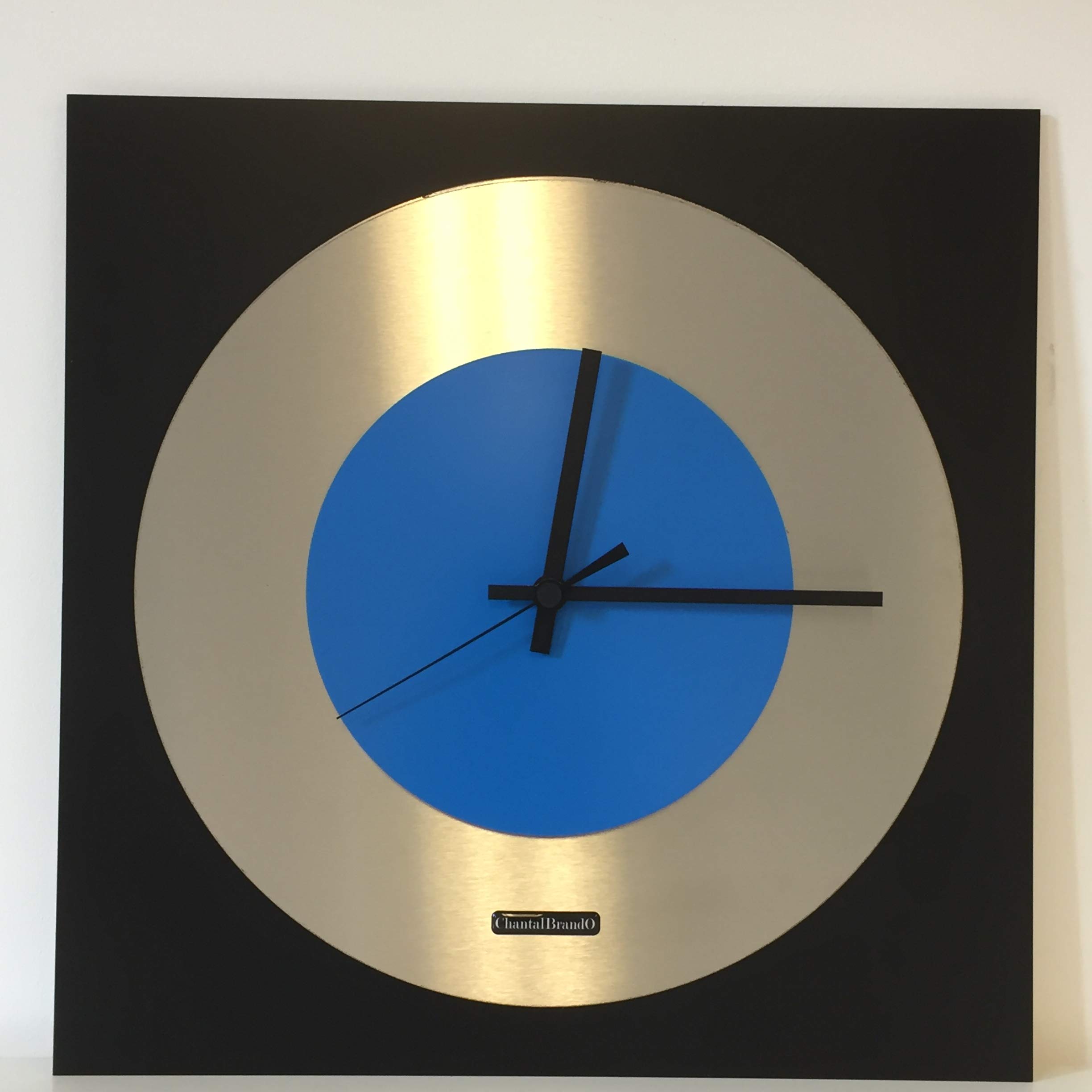 Horloge murale Topaz noir et bleu ideale pour relooker votre bureau