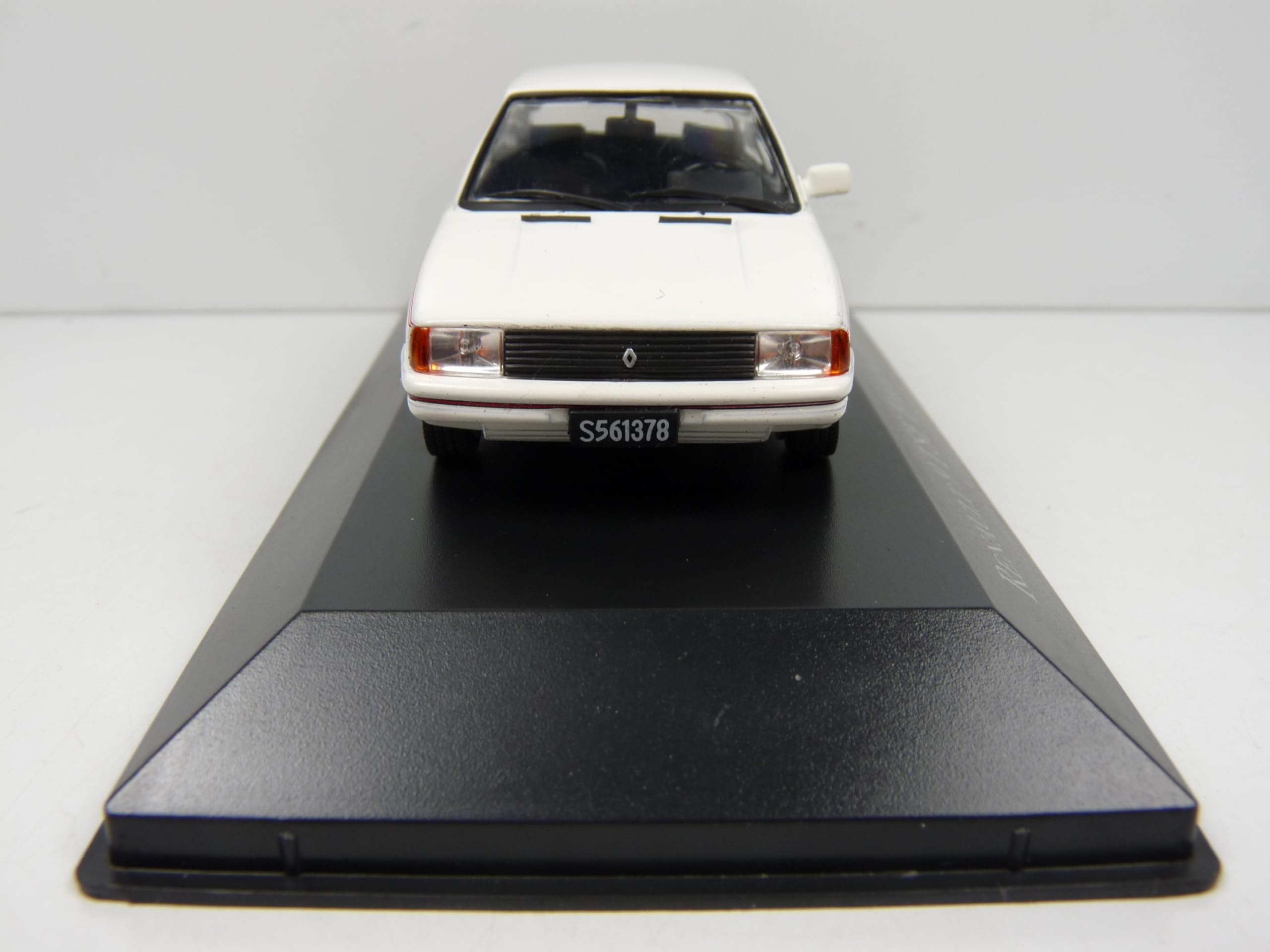 Renault HAN Huiles - Miniature 1/43 - Très Bon État - Occasion