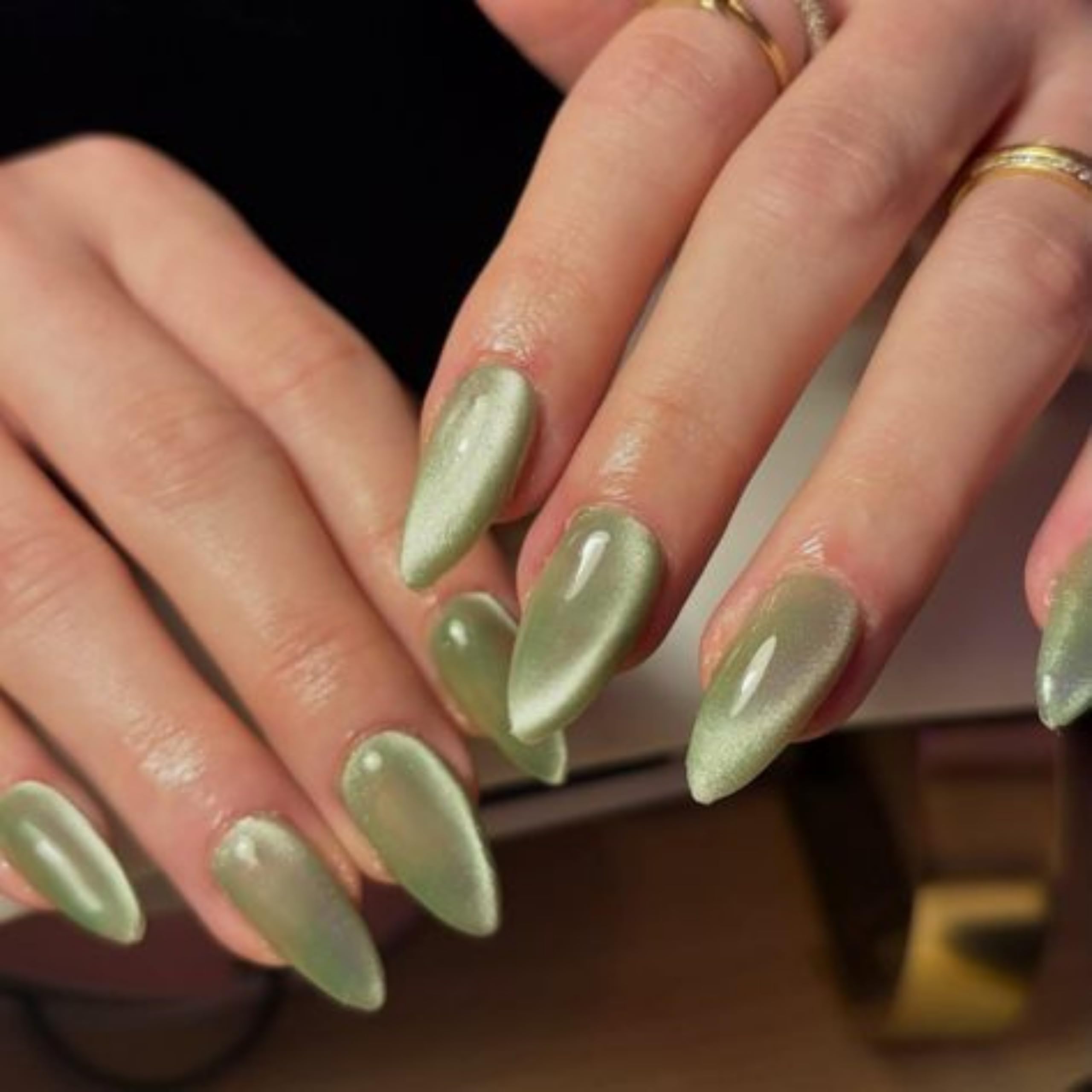 Apeak Reusable Cat Eye Shine Press On Nails Almond Shape | Glossy Lightweight Long Lasting Artificial False Nails for Women | Elegant Classy Manicure for Festivals, Parties & Special Occasions (Light Green)-image-5