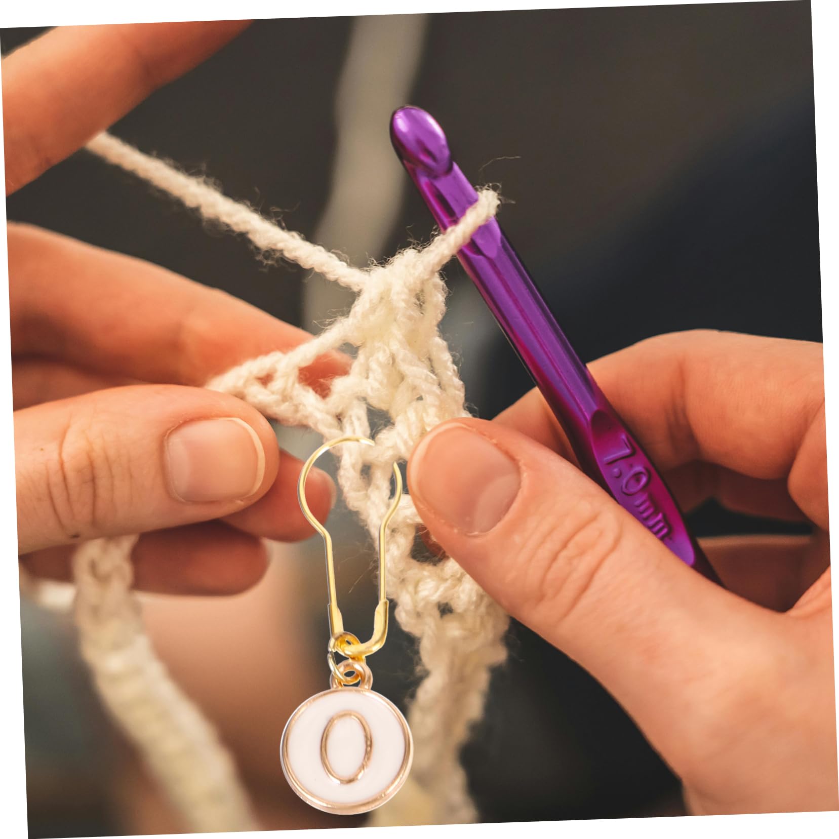 DIYEAH Set Di 50 Segnapunti in Lega Di Zinco Per Maglieria Porta-cerchi Per Maglia E Uncinetto Piccoli Segna-filati in Metallo Strumento Elegante E Rotondo