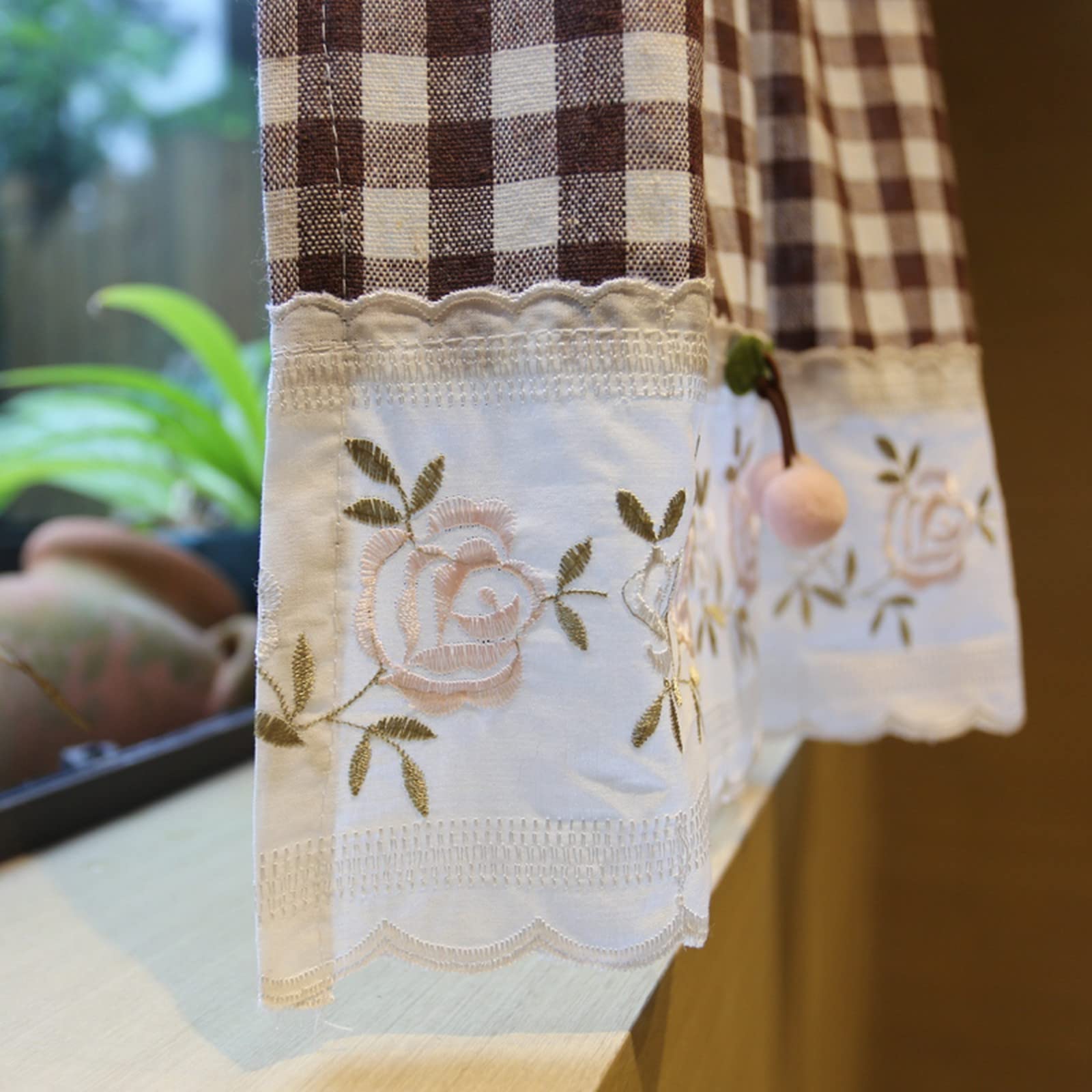 A.Monamour Tenda Corta per Finestra Piccola in Cotone a Quadri a Scacchi Marrone Con Rosa Ciliegia - Rurale Opaca da Cucina Bistrot Caffè - Mezza Mantovana a Vetro per Porta