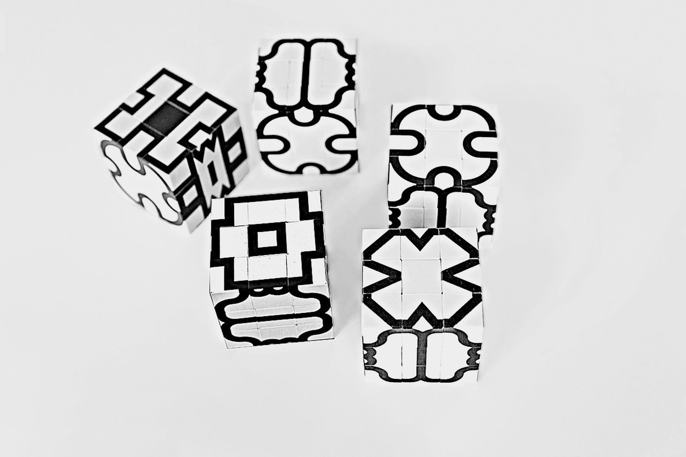 De-sign cube organisateur multifonction pour optimiser votre espace de travail