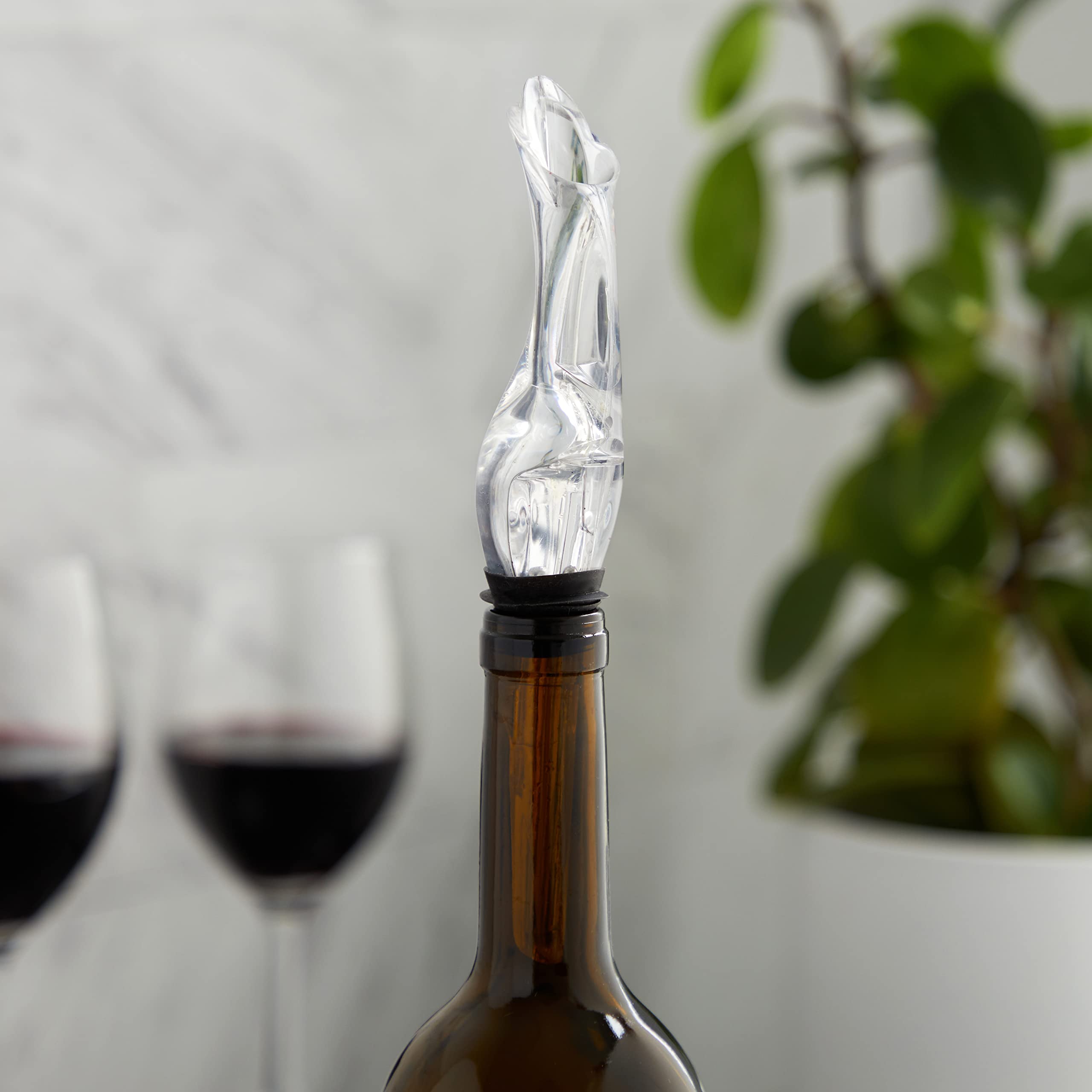 EYE4TECH Wine Aerator Pourer Spout - Wine Decanter To Improve Taste, No Drip, Fits All Bottles