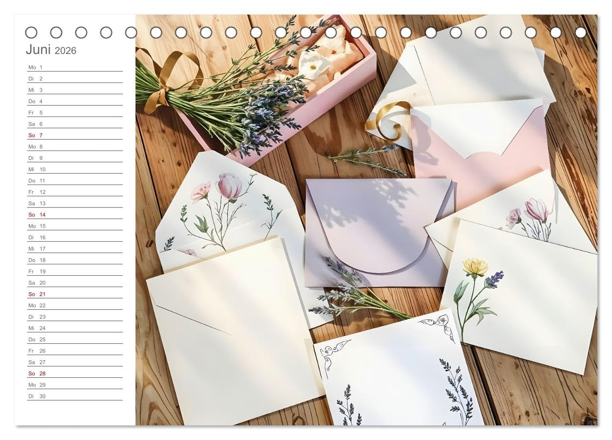 Papierträume - Die kreative Welt der Papierkunst (Tischkalender 2026 DIN A5 quer), CALVENDO Monatskalender: Zarte Kunstwerke aus Papier