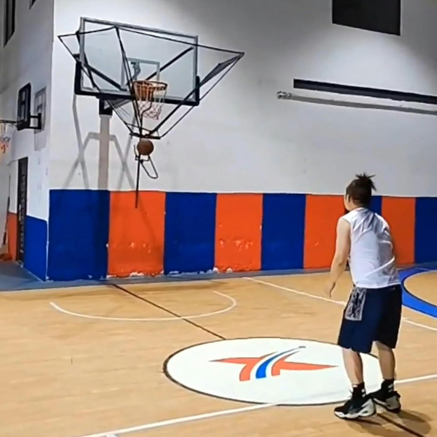 Filet de retour de balle de basket suspendu pour entraînement au tir