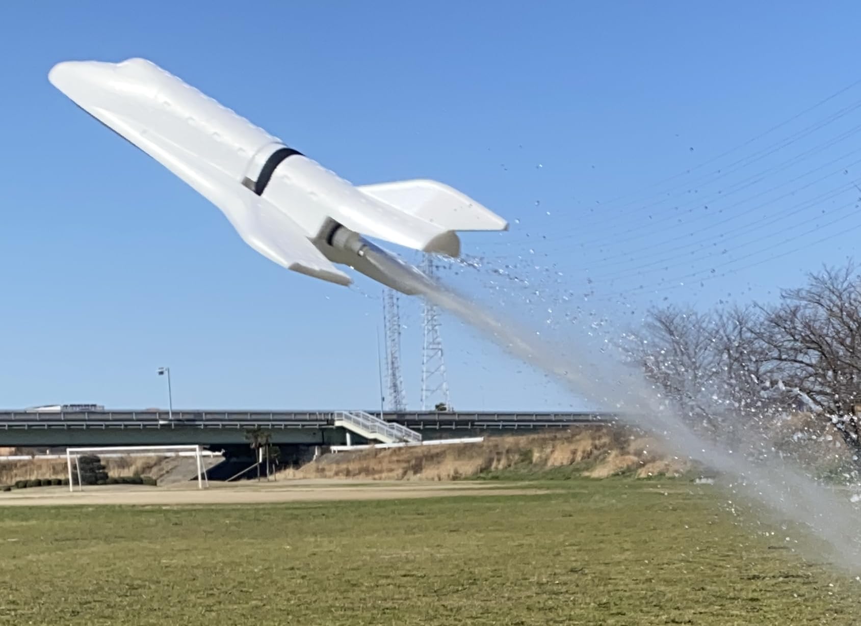 Amazon.co.jp: 【PETボトルに簡単装着】進化系ペットボトル