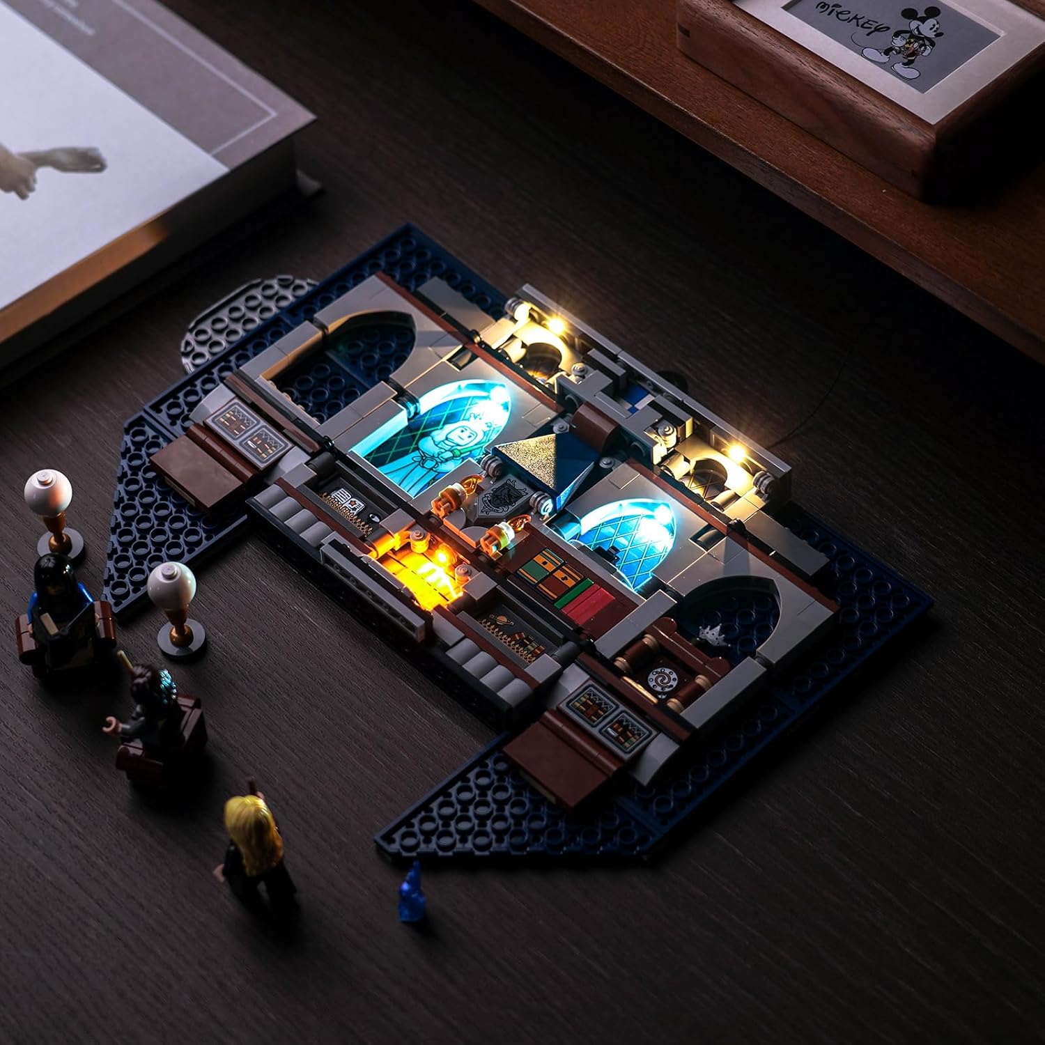 LocoLee LED Light Compatible with Lego Ravenclaw House Banner 76411, Hogwarts Castle 3D Room Wall Creative Lighting Set Gift Compatible with Lego 76411 Building Set (Lights Only, No Models)