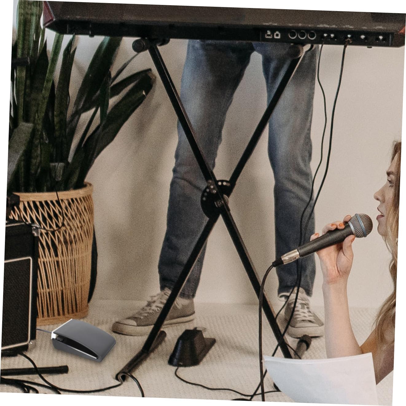 Toddmomy Professional Drum Sustain Pedal Nonslip Electronic Foot Pedal for Piano Compatible with Keyboards and Digital Pianos Durable and Stable Design for Enhanced Sound Sustain