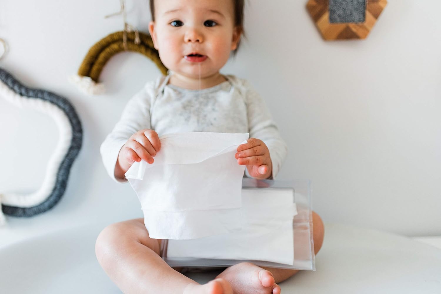 Buti-pods Zippered Refillable Wet Wipes Case, 2 Pack, Translucent : Baby Wipe Holders : Baby