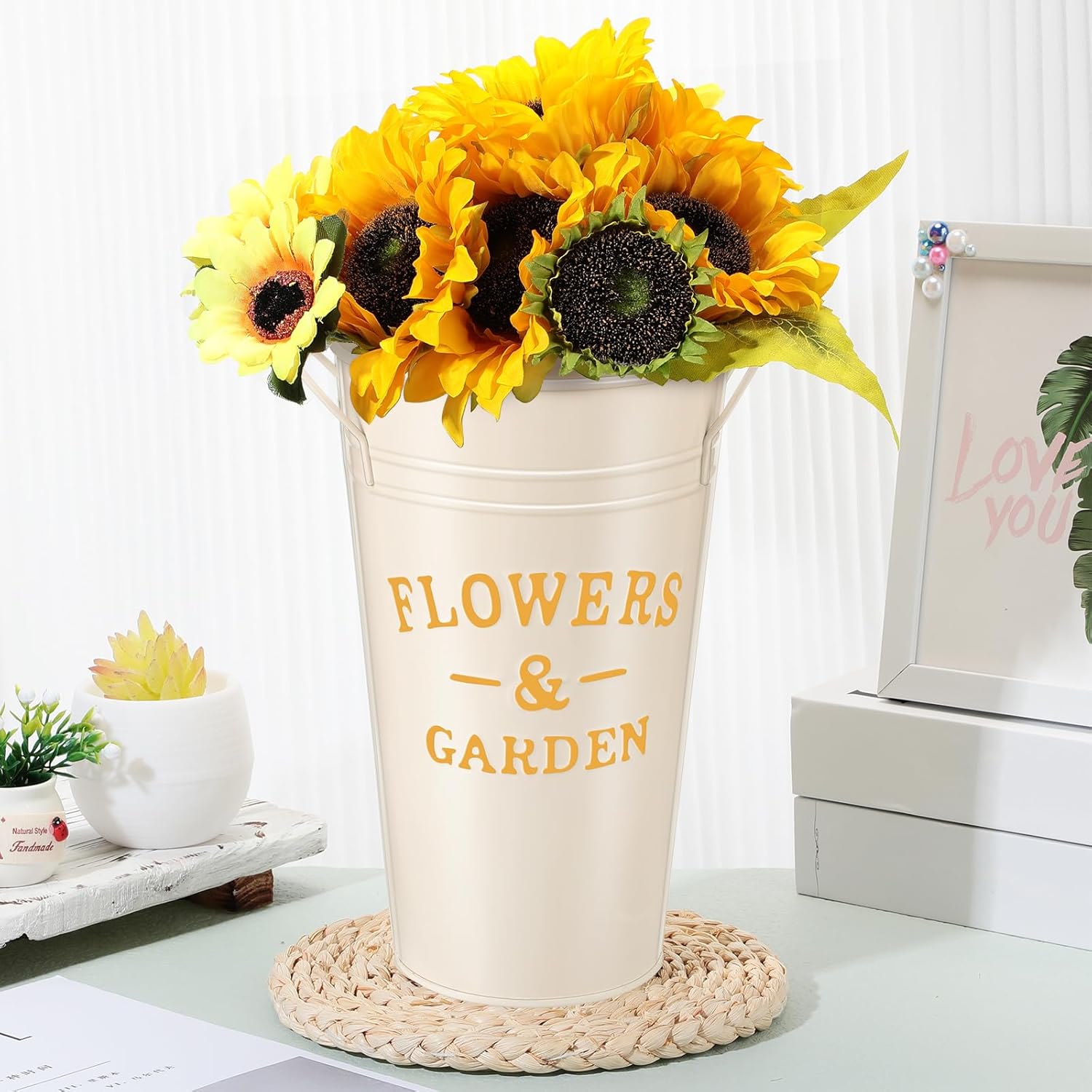 Roshtia Set of 4 Vintage Metal Flower Vases 12 In Tall Rustic Flower Bucket Metal Vase with Handle Farmhouse French Bucket Table Centerpiece Rustic Home Decor for Floral Arrangement Home Wedding Floor