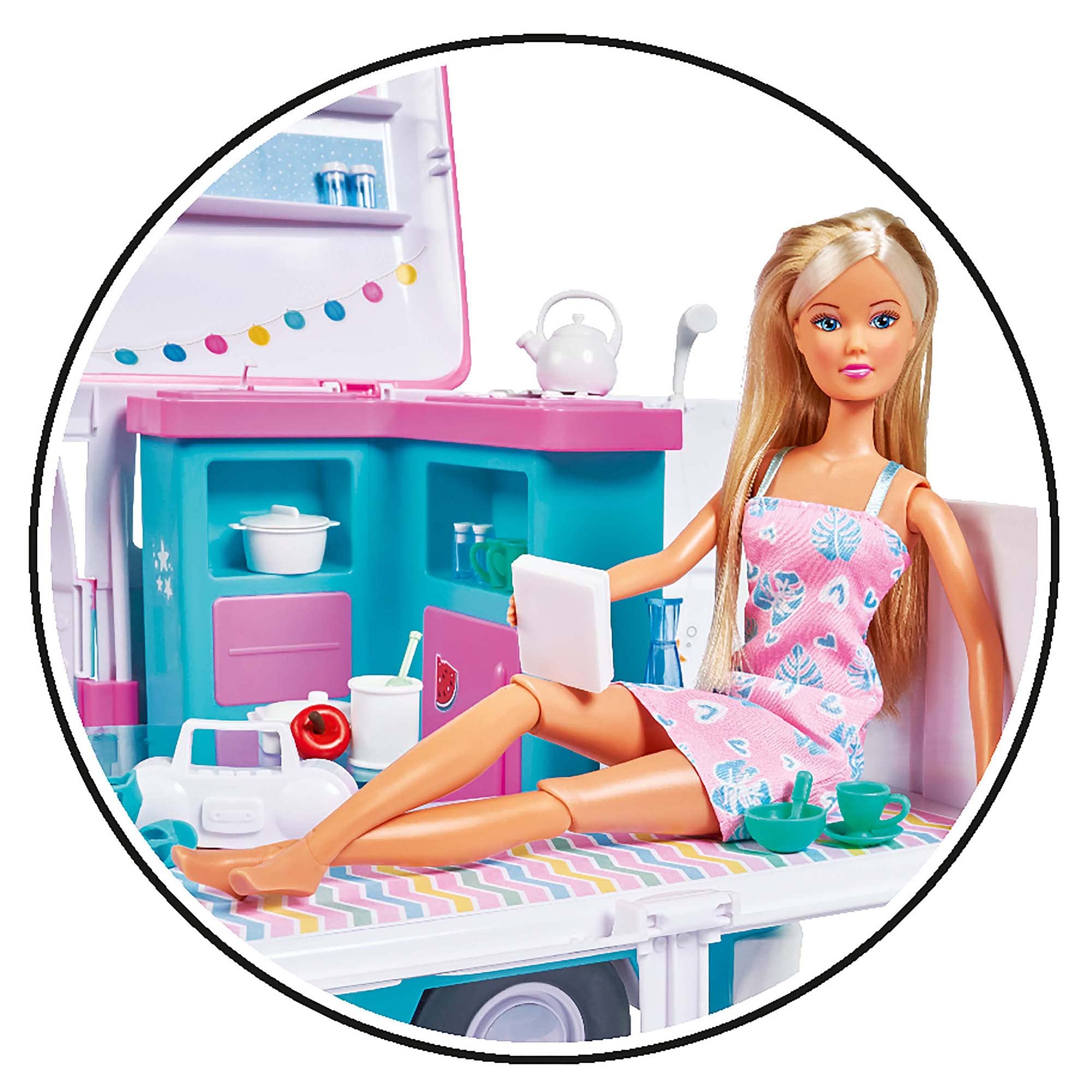Lalka modelka 29cm Steffi love i jej rozkładany kamper