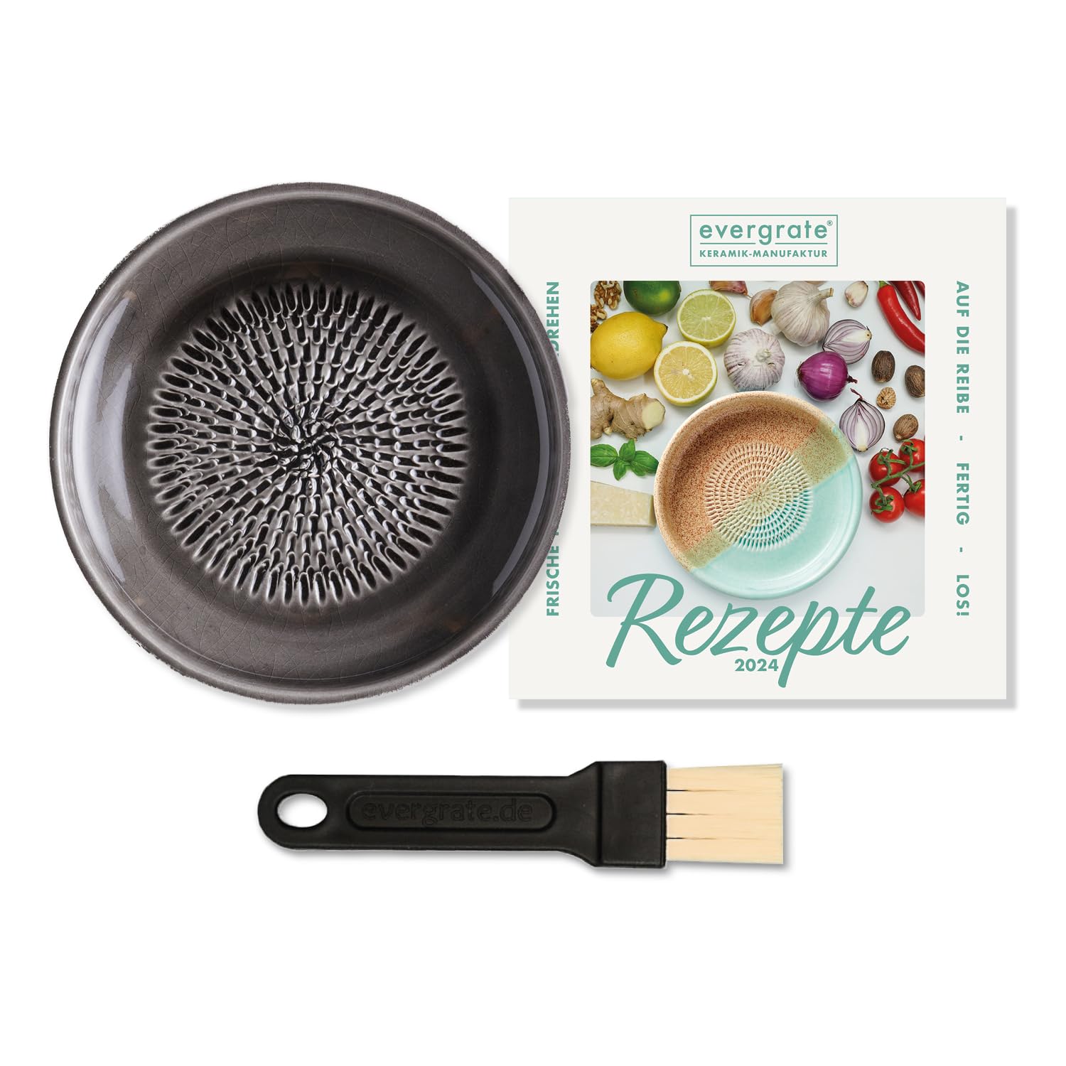 evergrate Keramikreibe im Motiv Anthrazit mit Küchenpinsel und Rezeptheft