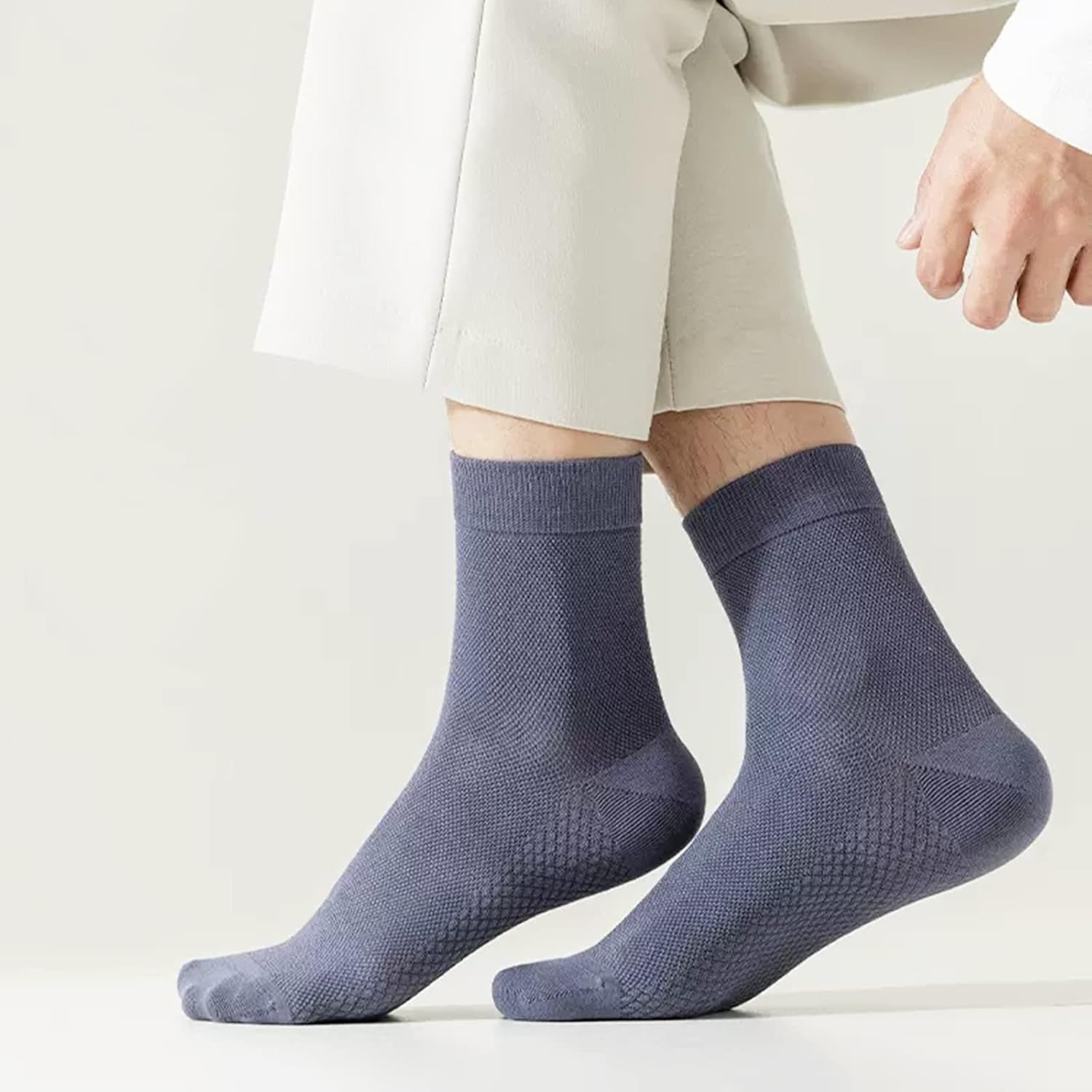 Pacote com 5 meias esportivas masculinas de mistura de algodão, Style01-Masculino Tamanho do Calçado: 7-12, Tamanho Único em promoção! Veja a oferta e mais achadinhos de Moda íntima 4 Hoje é o melhor dia para comprar Pacote com 5 meias esportivas masculinas de mistura de algodão, Style01-Masculino Tamanho do Calçado: 7-12, Tamanho Único com aquele preço maroto! Promoção! Aproveite a oferta! 4