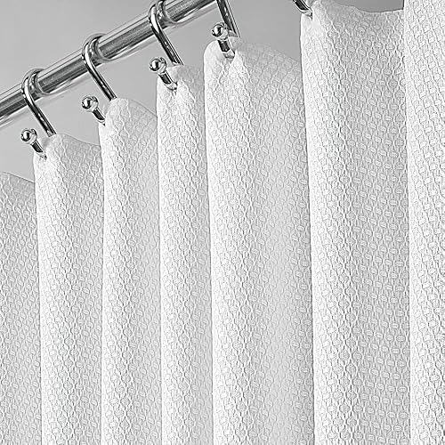 mDesign STALL - Cortina de ducha de poliéster con ojales reforzados, para duchas y bañeras, diseño elegante de diamantes geométricos, 53.9 x 78.0in,