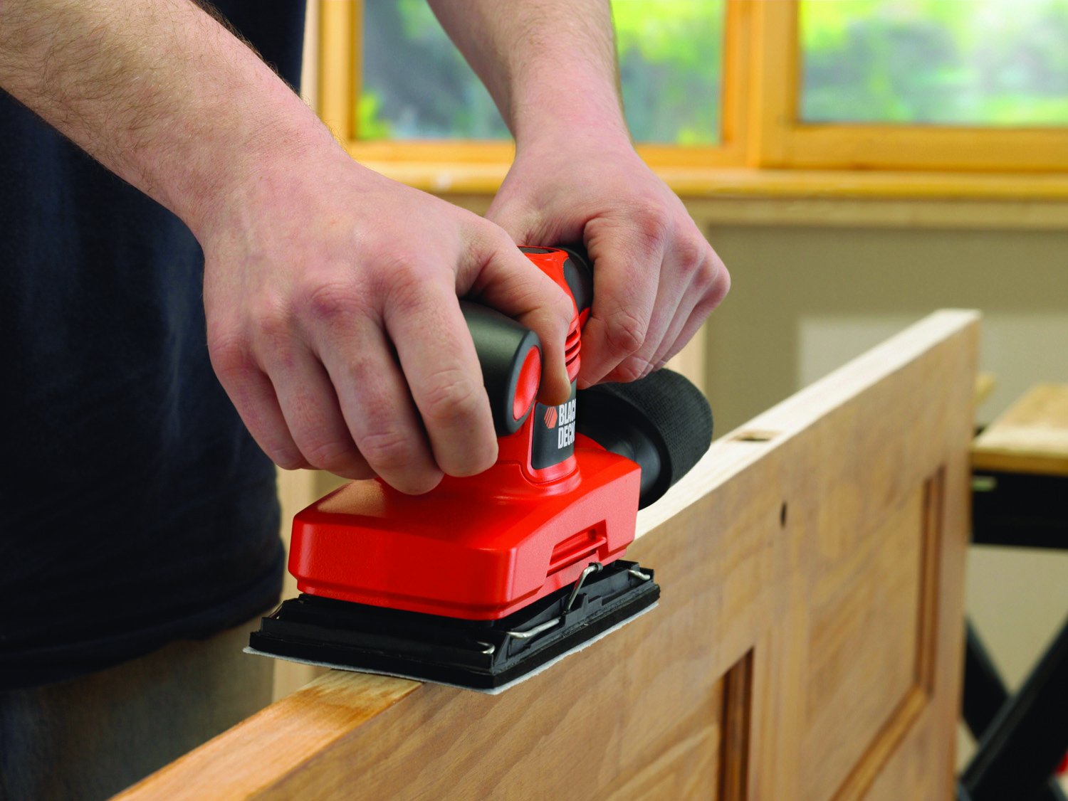 BLACK+DECKER Levigatrice orbitale 240W da 1/3 di foglio. KA320EKA-QS
