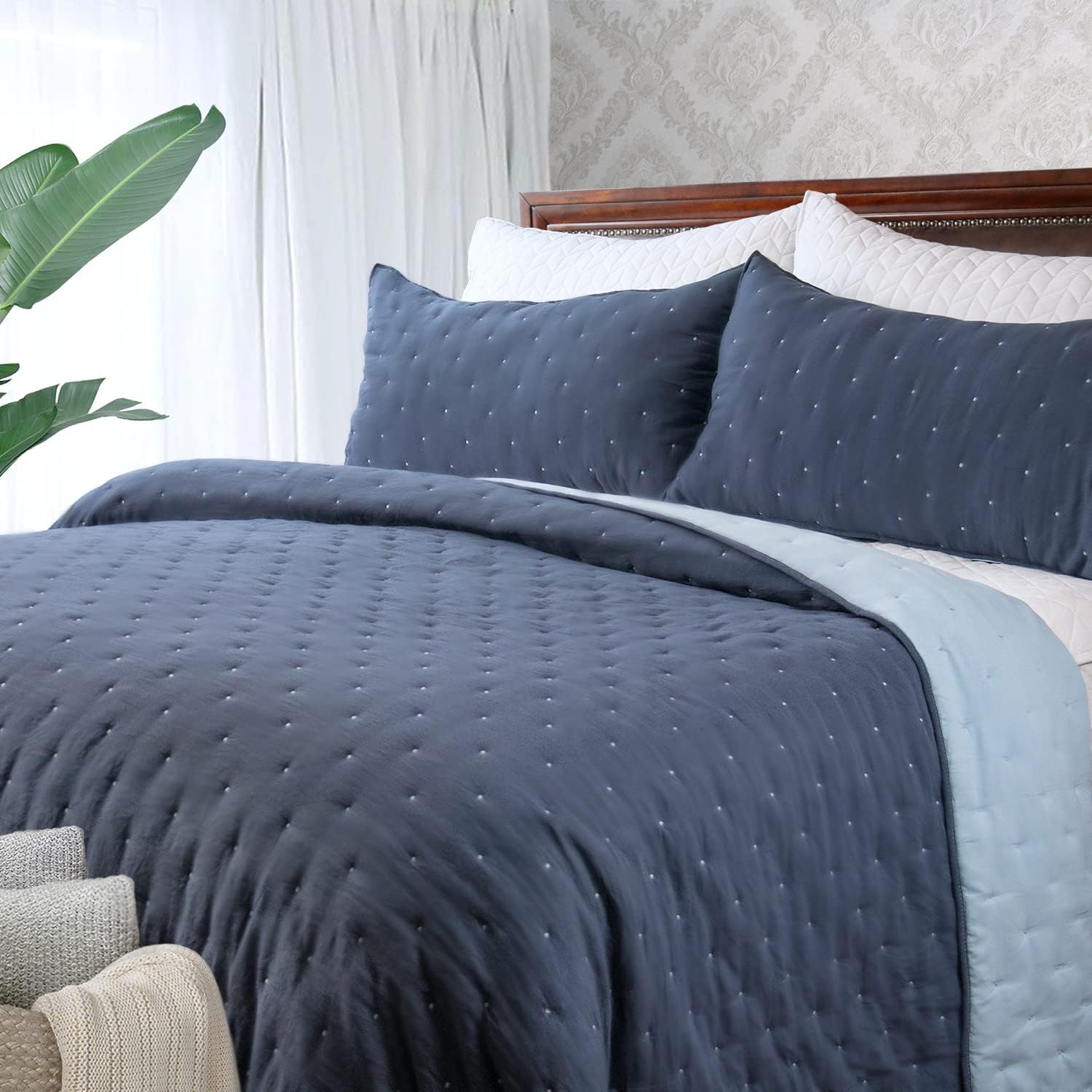 HARORBAY Double Sided Dotted Stiching Quilted Bedspread Set Reversible Pattern, Brushed Durable Fabric Light Weight Coverlet Quilt Set for All Season Use Navy Blue/Light Blue, Twin/Twin XL 2 Shams
