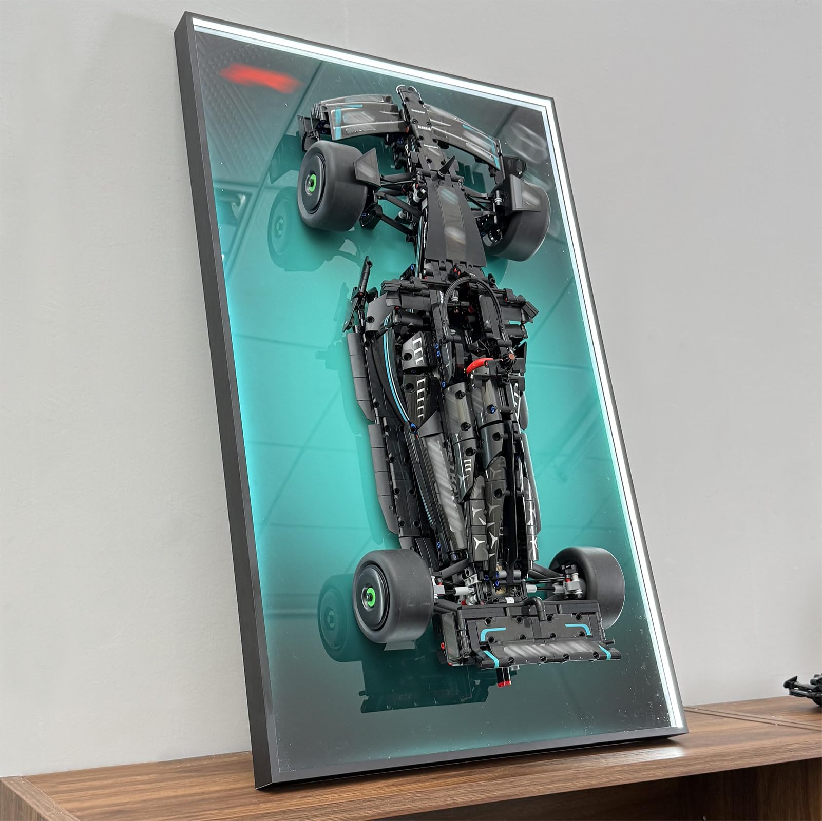 WETCEAOM Cadre Mural Éclairé LED Compatible avec Technic-AMG F1 W14 E 42171 - Support de Présentation avec Éclairage Multicolore pour Collectionneurs Adultes 75x45 cm(NO Car)