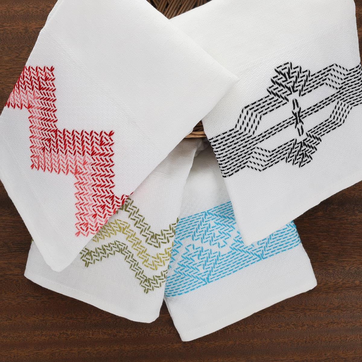 Amazon.com: LEISURE ARTS Swedish Weave Towel Kit, Reflections