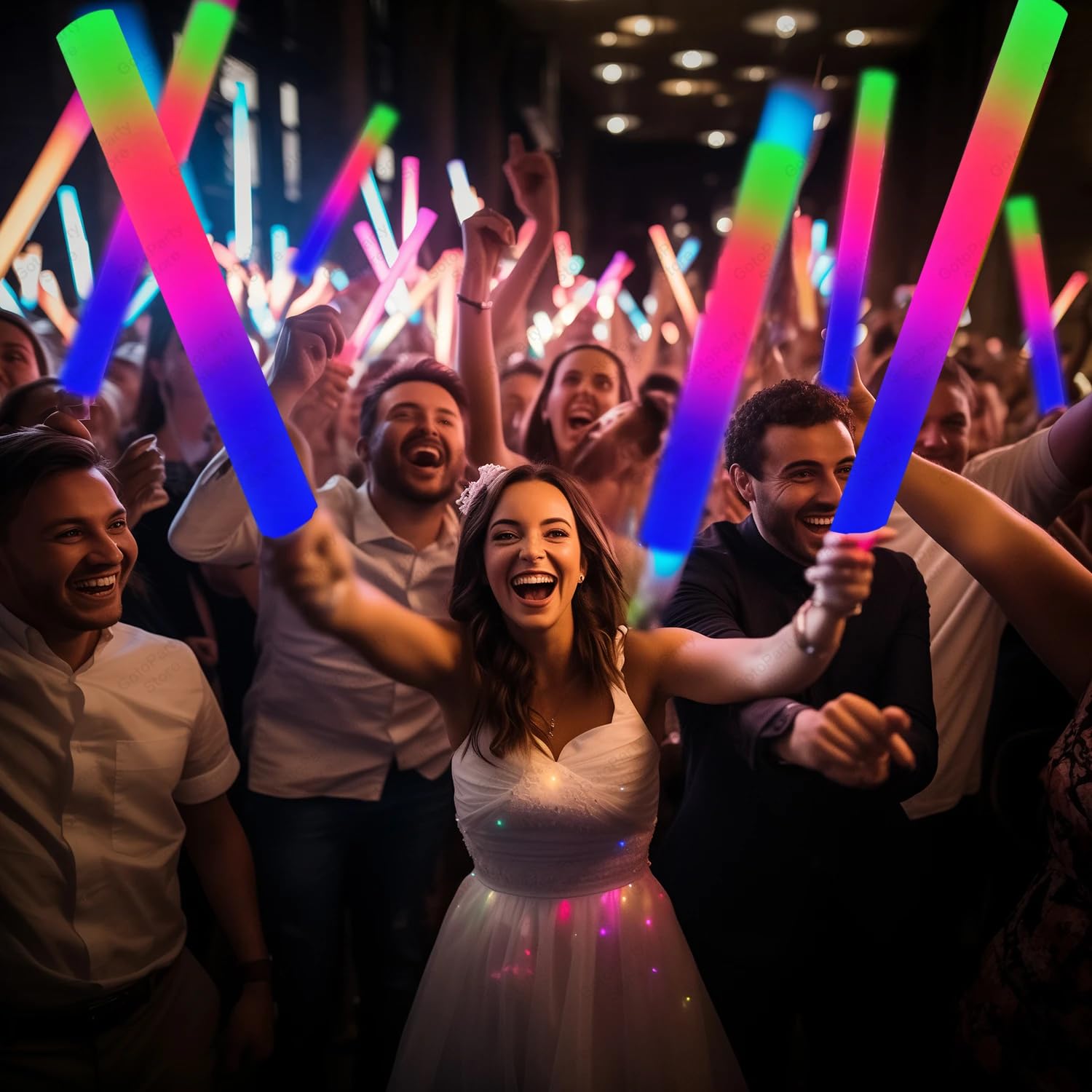 102 Palos de Espuma Luminosos LED, Barras Luminosas, Varillas de espuma LED que brillan a granel, suministros de fiesta que brillan en la oscuridad con 3 modos de parpadeo colorido