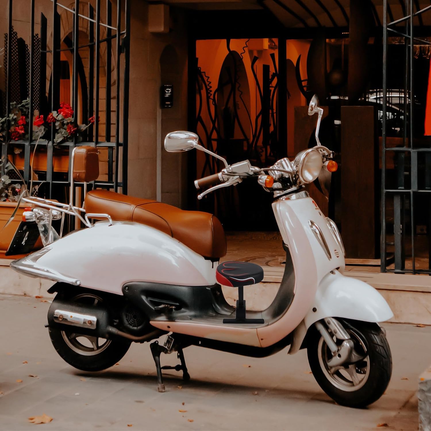 Universal Front-Mounted Electric Scooter Seat with Bracket, Black Bike Seat Replacement for Boys, Suitable for Electric Bikes and Scooters Random Color