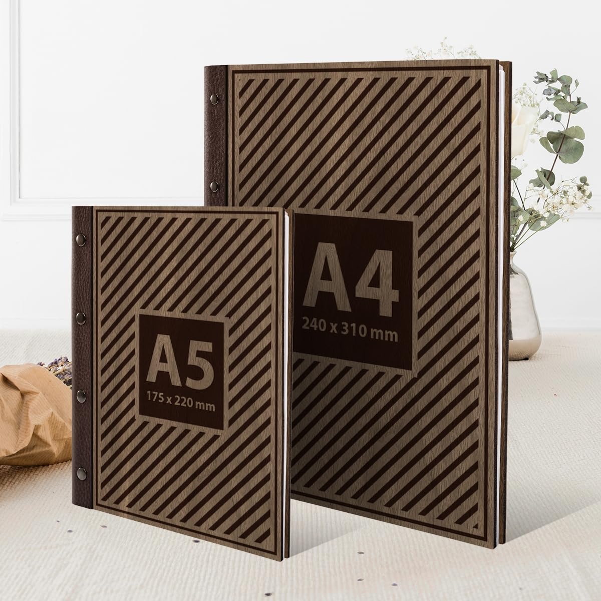 Personalisiertes Stammbuch Hochzeit aus echtem Holz mit Leder Rücken A5 oder A4 inkl. vorgedruckten Seiten - Lebenslinie