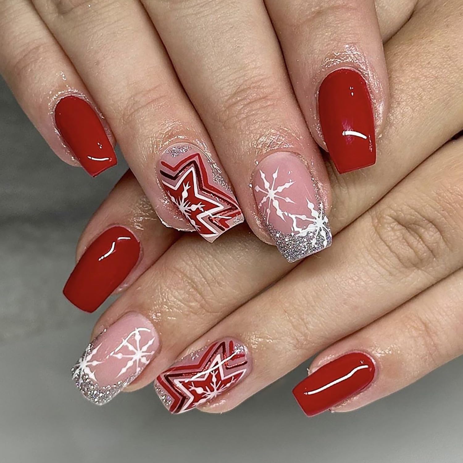 Christmas Press on Nails Short Square Acrylic Glossy Full Cover Square Shaped Winter Red False Nails with Snowflake Star Designs Artificial Xmas