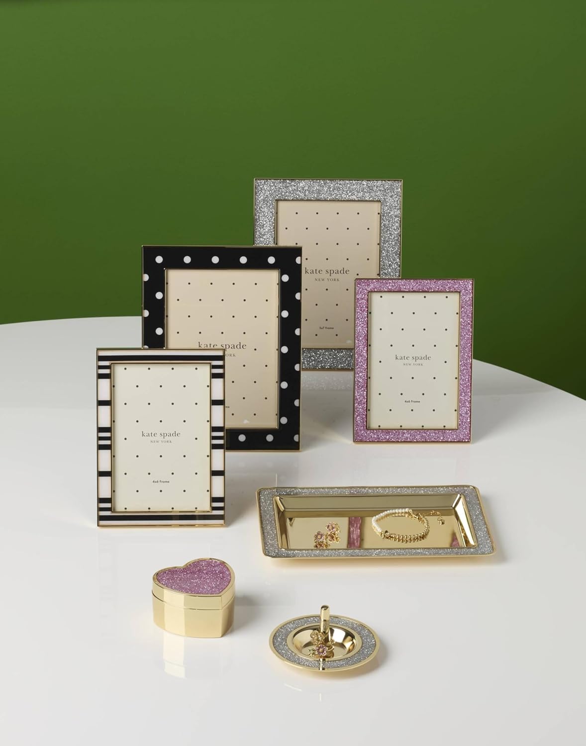 kate spade new york 897451 Sitting Pretty 4x6 Pink Glitter Frame