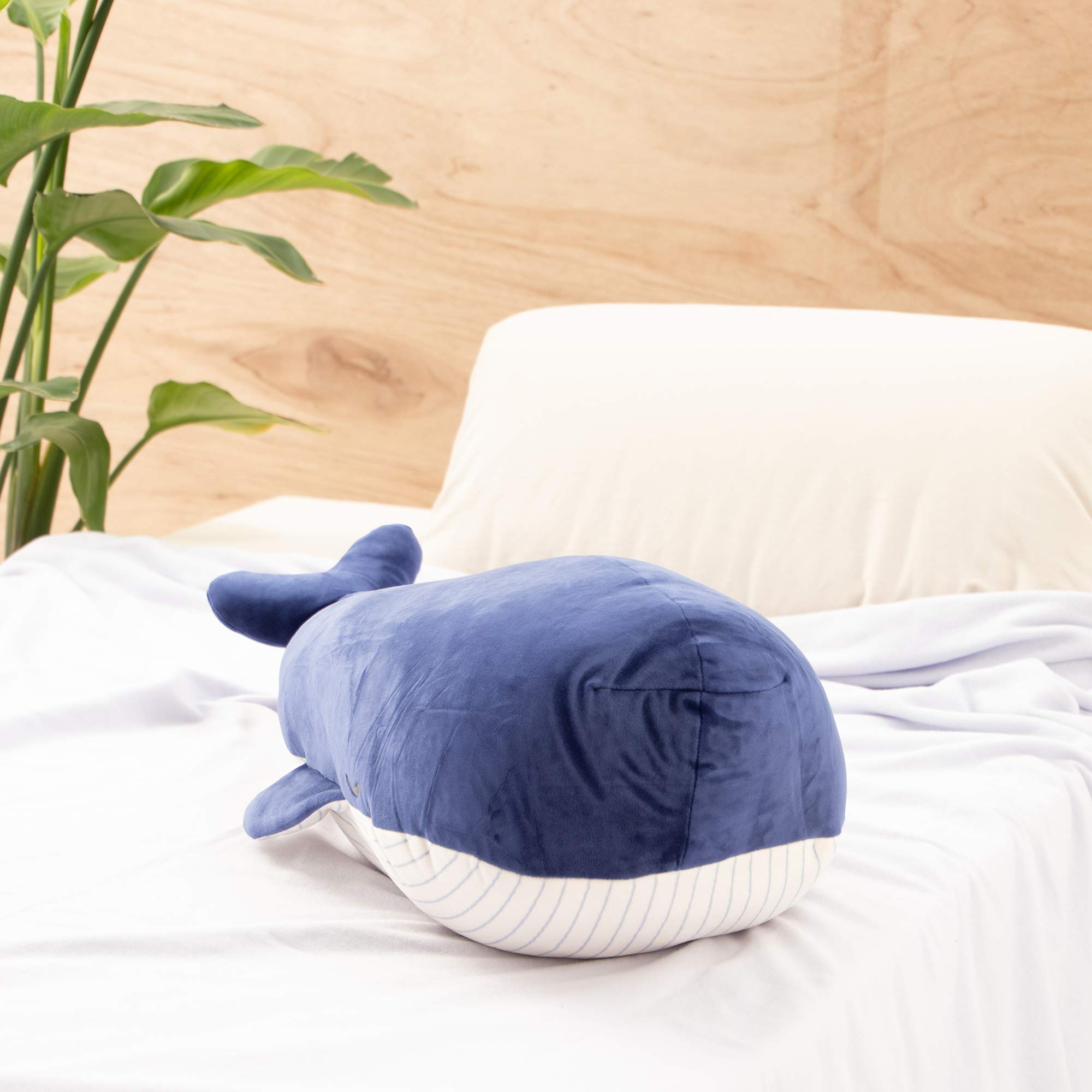 (未使用･未開封品)　りぶはあと 抱き枕 プレミアムねむねむアニマルズ クジラのカナロア Lサイズ W61xD32xH20cm 48768-63 qdkdu57 Amazon｜りぶはあと 抱き枕 プレミアムねむねむアニマルズ