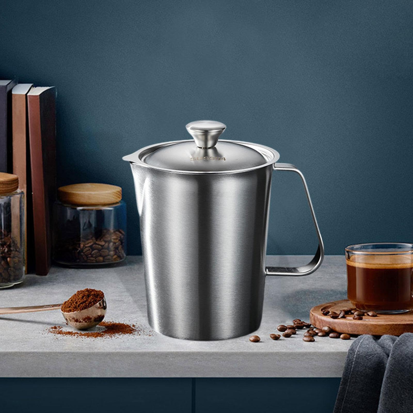 Messbecher Edelstahl Messbecher Behälter mit Deckel Milchaufschäumkanne Große Kapazität Küchenmischkrug mit Handgriff Präzise Skalierung für Aufschäum, 1500 Ml