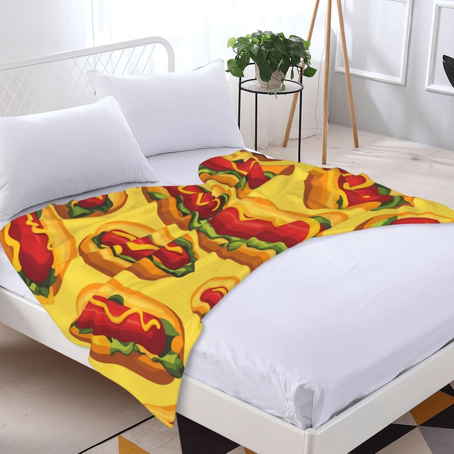 Funny Hot Dog Blanket Gifts for Women Men Adults, Food Hot Dog Themed Throw Blankets, Soft Cozy Lightweight Hot Dog Plush Throws for Living Room Sofa Couch Home Decor 50x60in