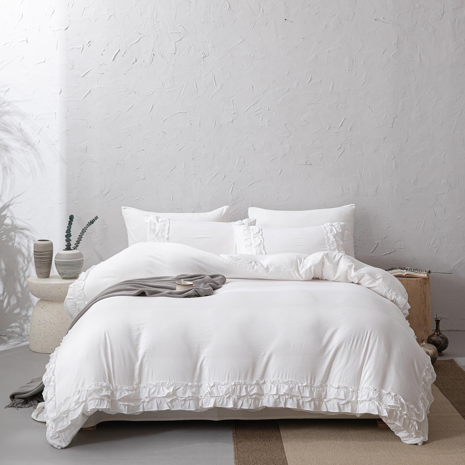 Herside Boho Duvet Cover Set Vintage Bedding Cover 3 Pcs White Ruffle Quilt Cover Aesthetic Room Decor Ultra Soft and Breathable Bedding Set with Zipper Closure,No Comforter (White, 200 * 230)