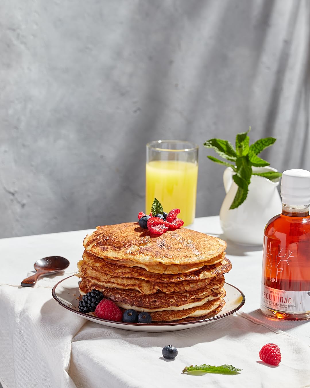 Escuminac Canadian Maple Syrup, Extra Rare Amber Rich Taste, Pure & Organic. Mini Glass Bottles 12 x 50ml, Bulk Format for Party Favors, Wedding, Holiday