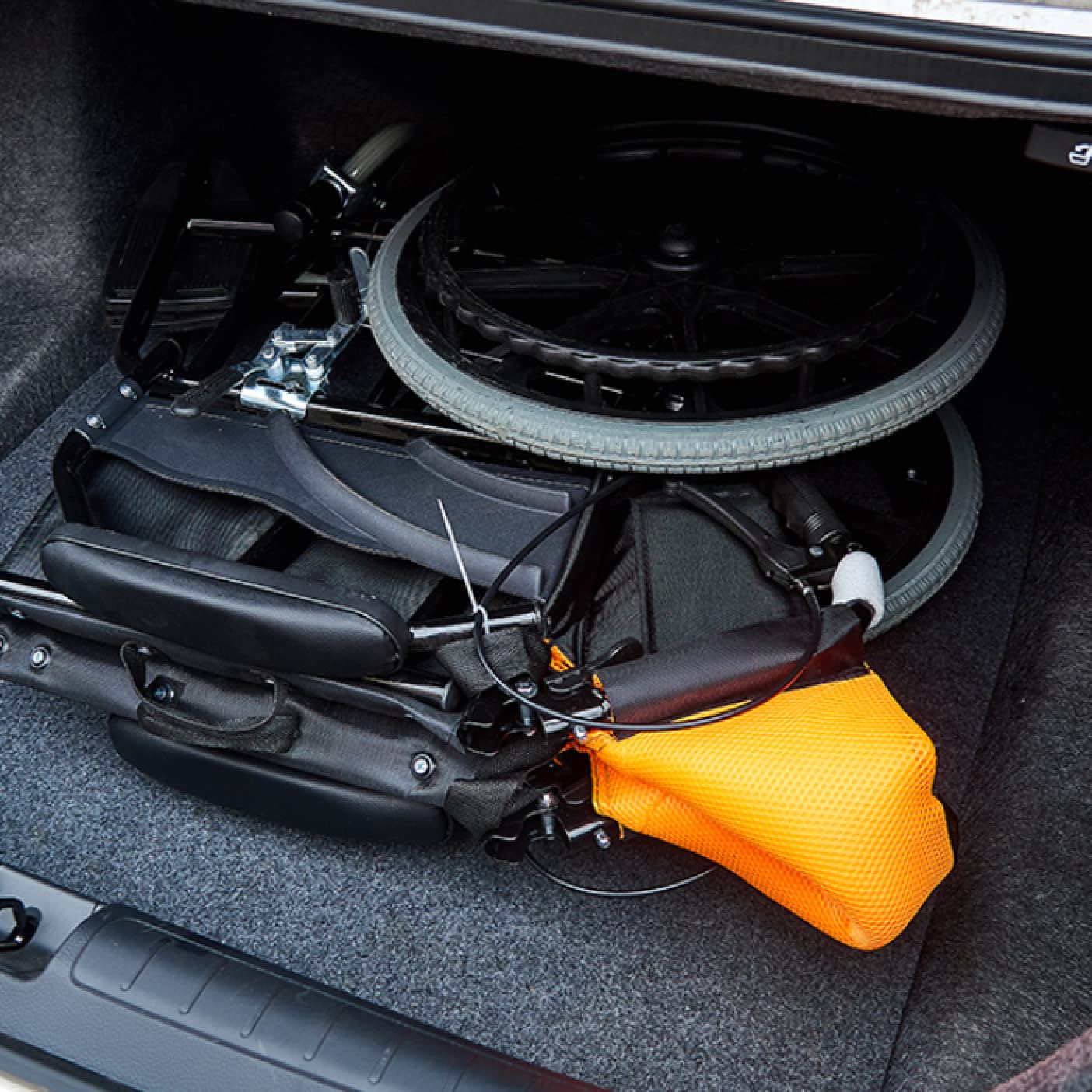 Dispositivo Di Mobilità Per Sedia Da Viaggio Semovente Per Sedia A Rotelle Portatile Mobile Pieghevole Per Uso Domestico Con Poggiapiedi E Schienale Per Anziani E Portatori Di Handicap